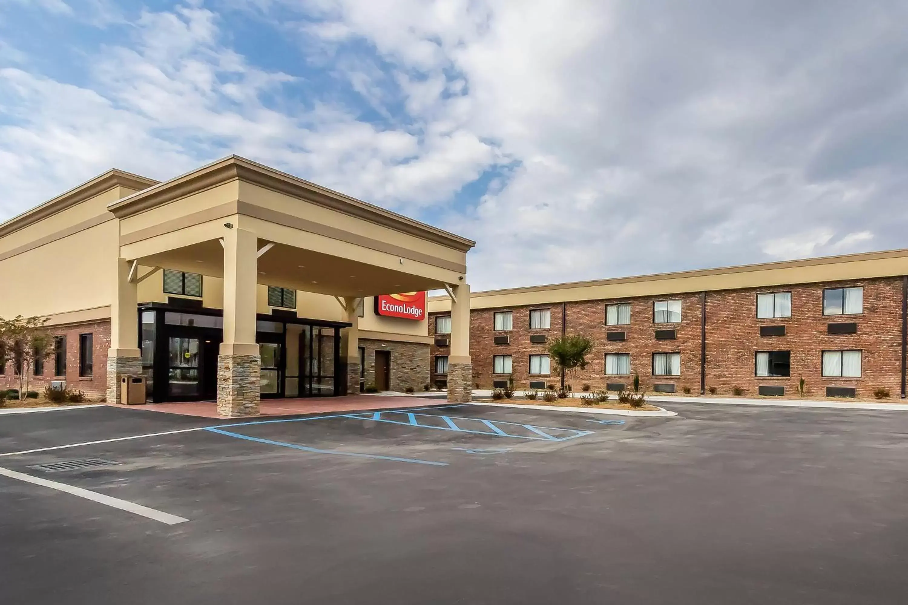 Property Building in Econo Lodge Boaz