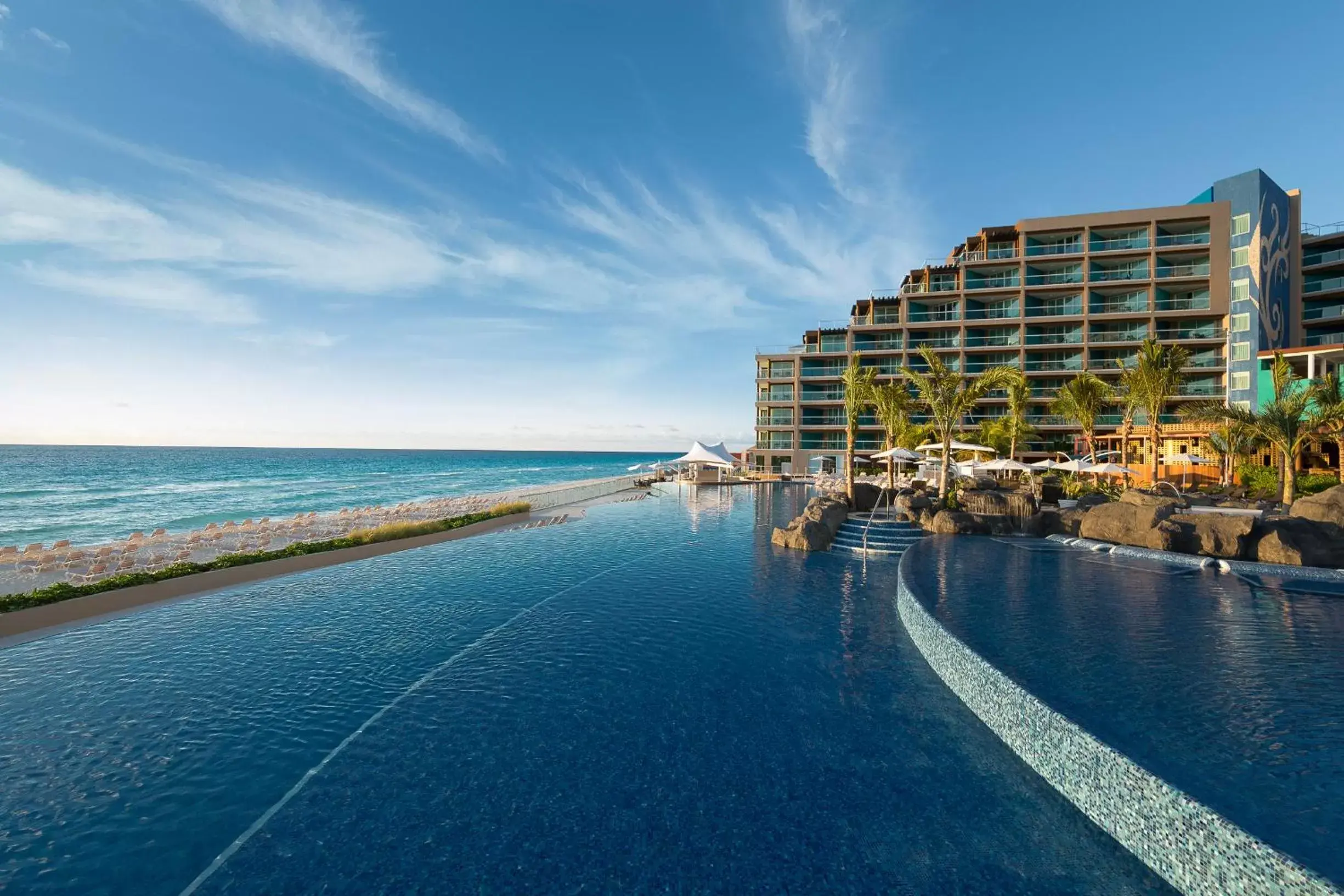 Swimming Pool in Hard Rock Hotel Cancun - All Inclusive