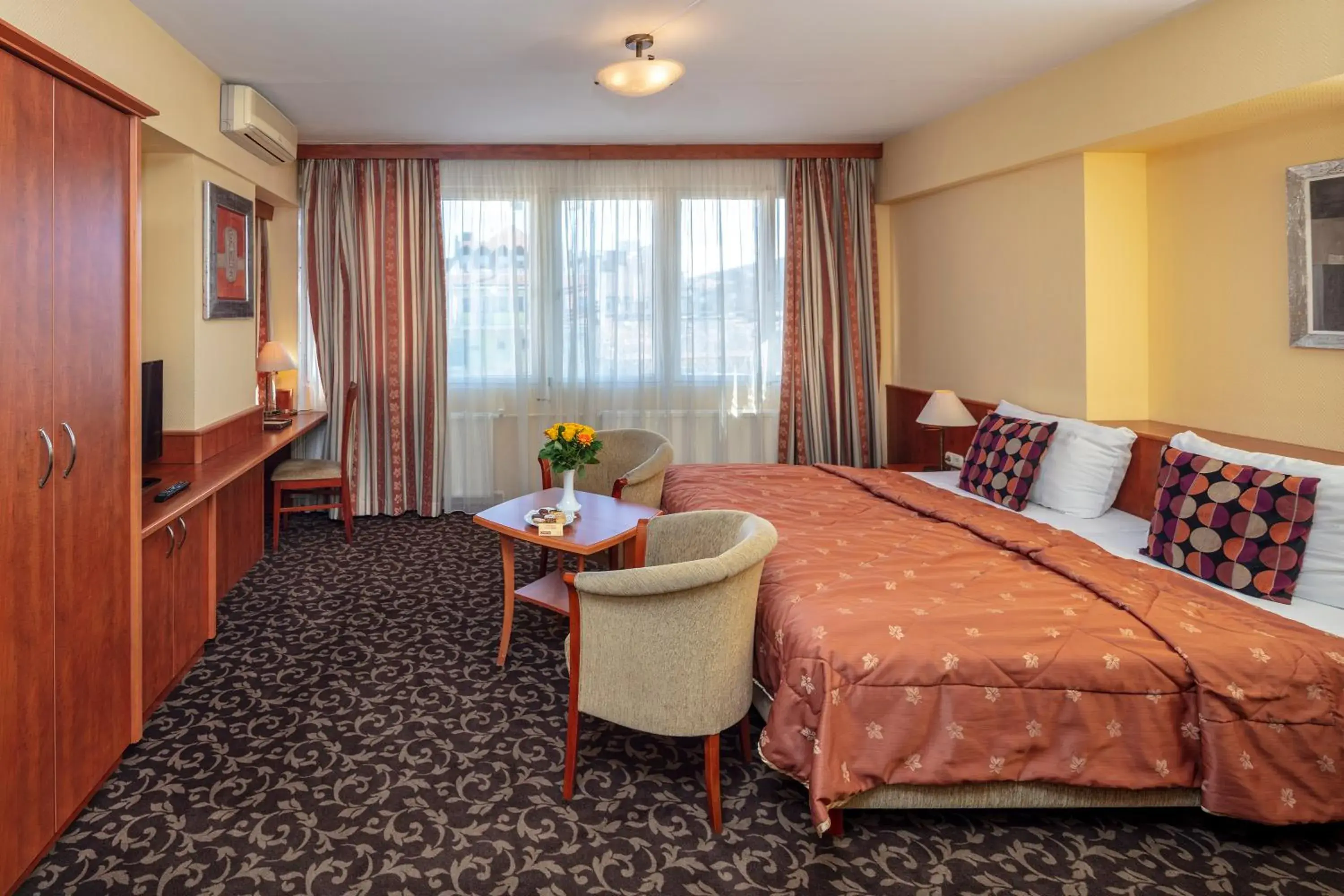 Bed in Hotel Charles Bed in Hotel Charles