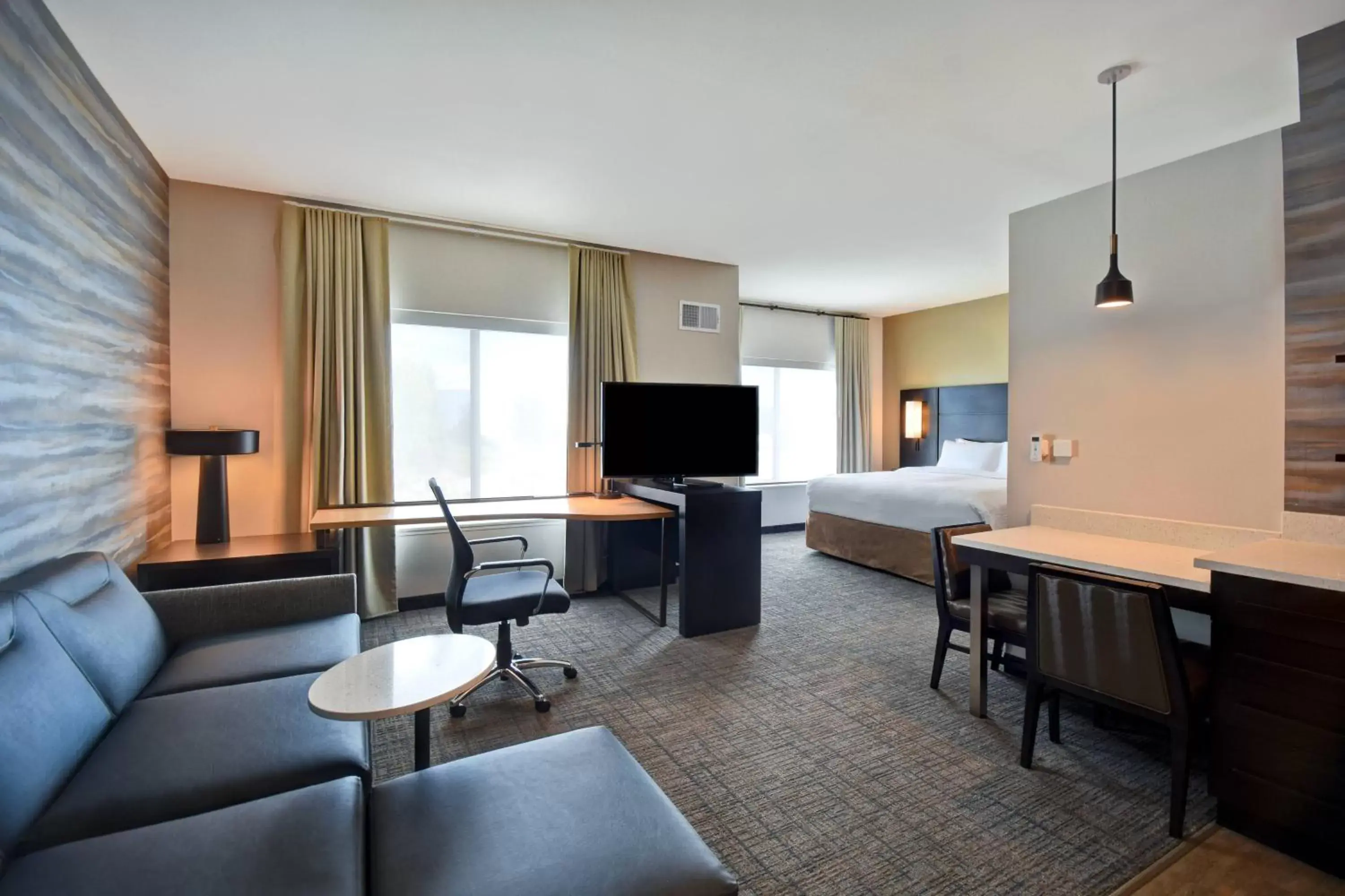 Bedroom, Seating Area in Residence Inn Middletown Goshen