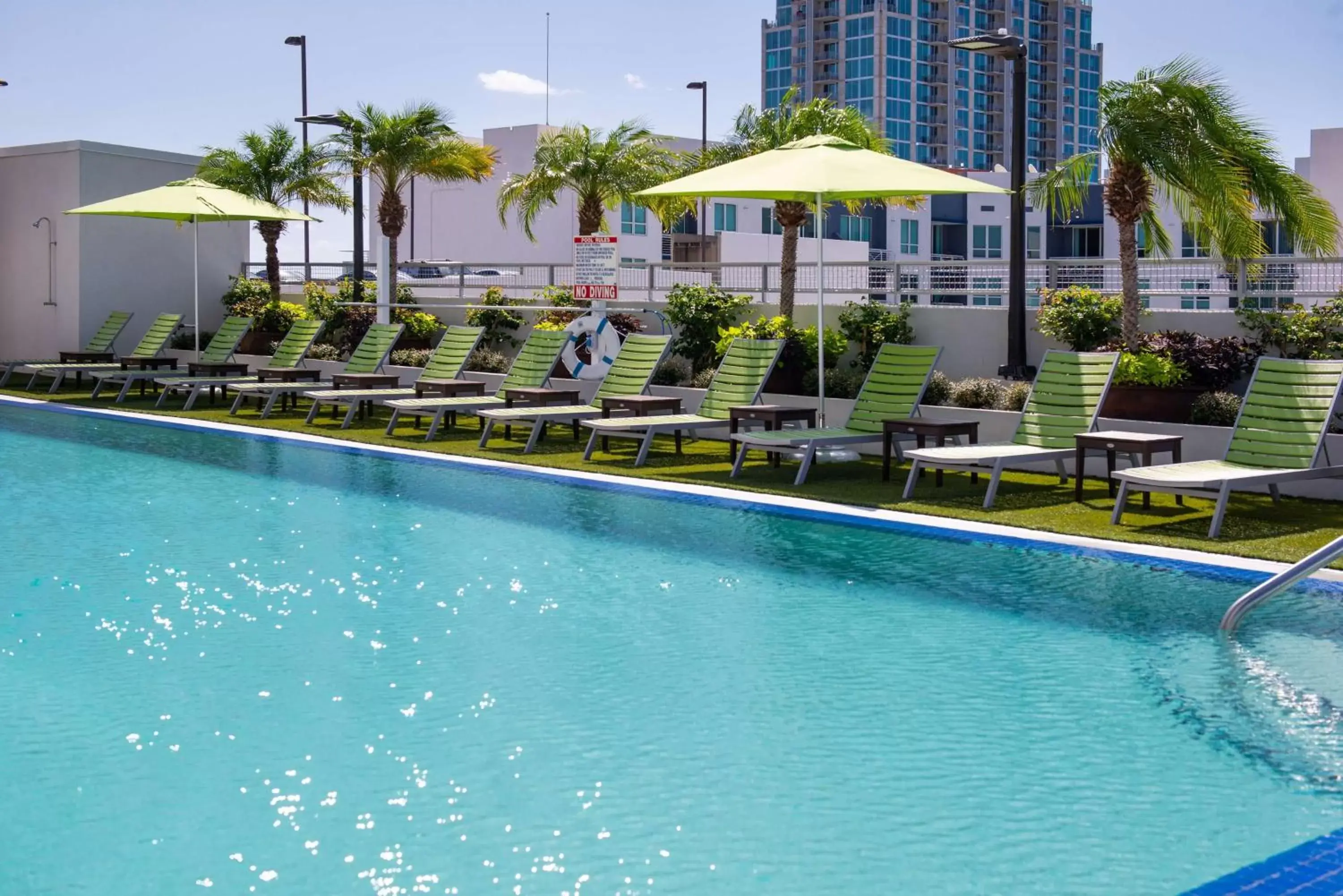 Swimming Pool in Home2 Suites By Hilton Tampa Downtown Channel District