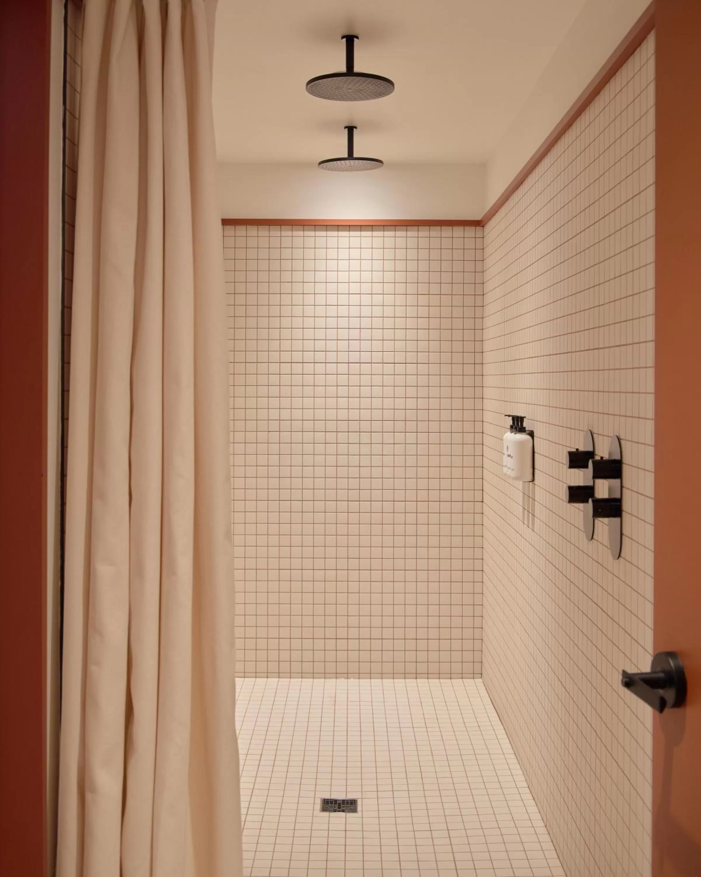 Shower in Ace Hotel Toronto