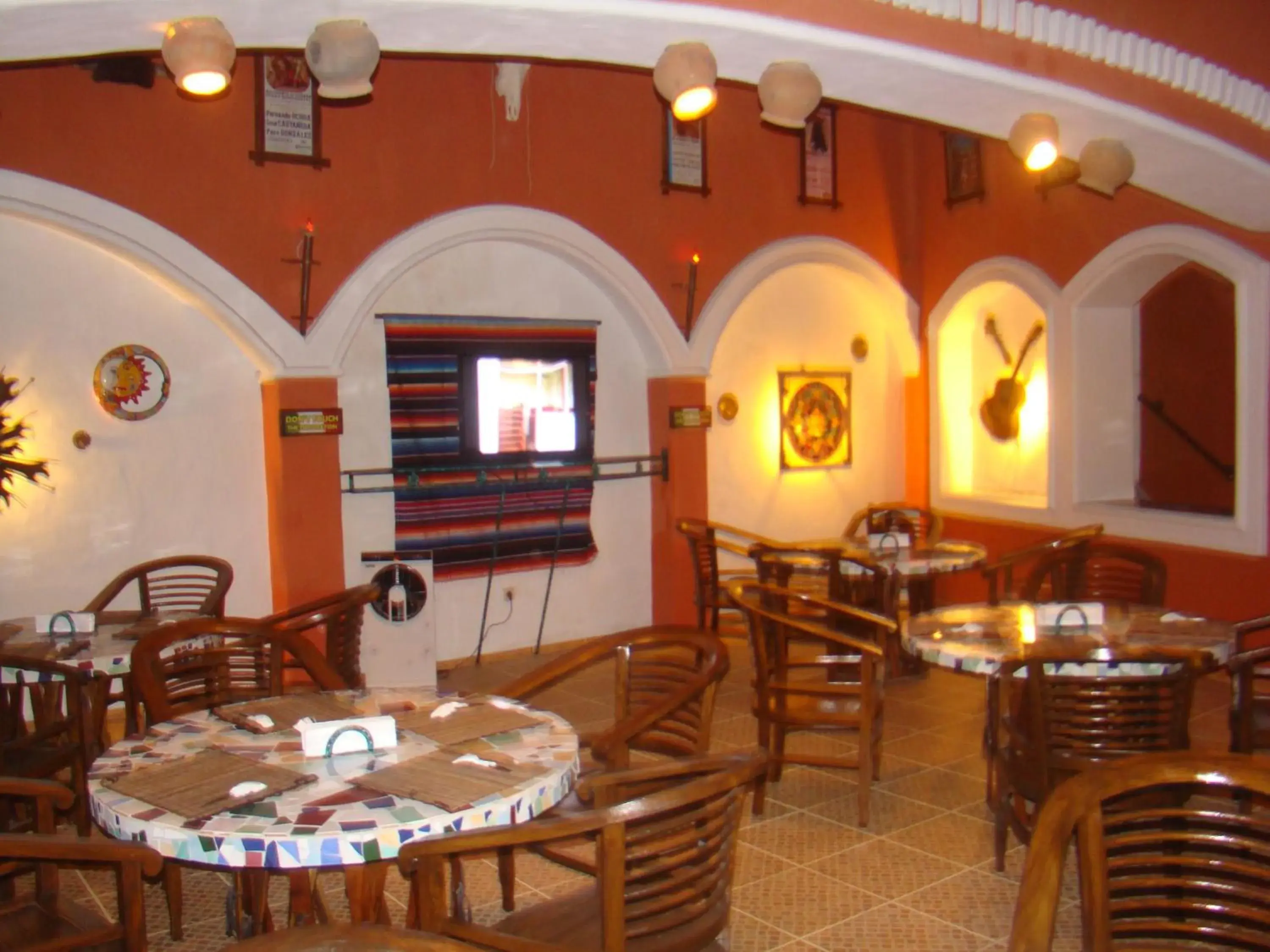 Restaurant/Places to Eat in Hotel La Hasienda