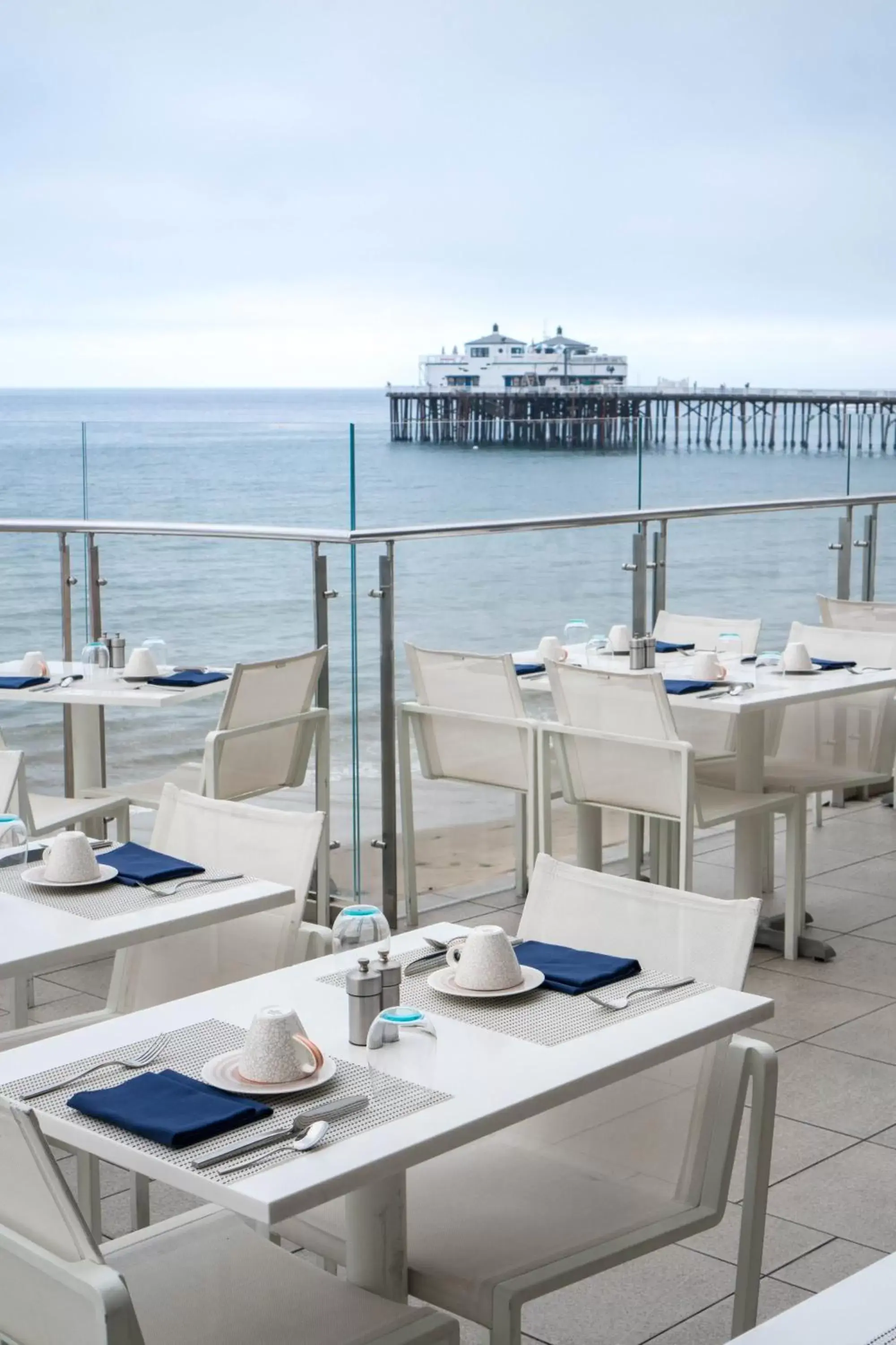 Restaurant/places to eat in Malibu Beach Inn