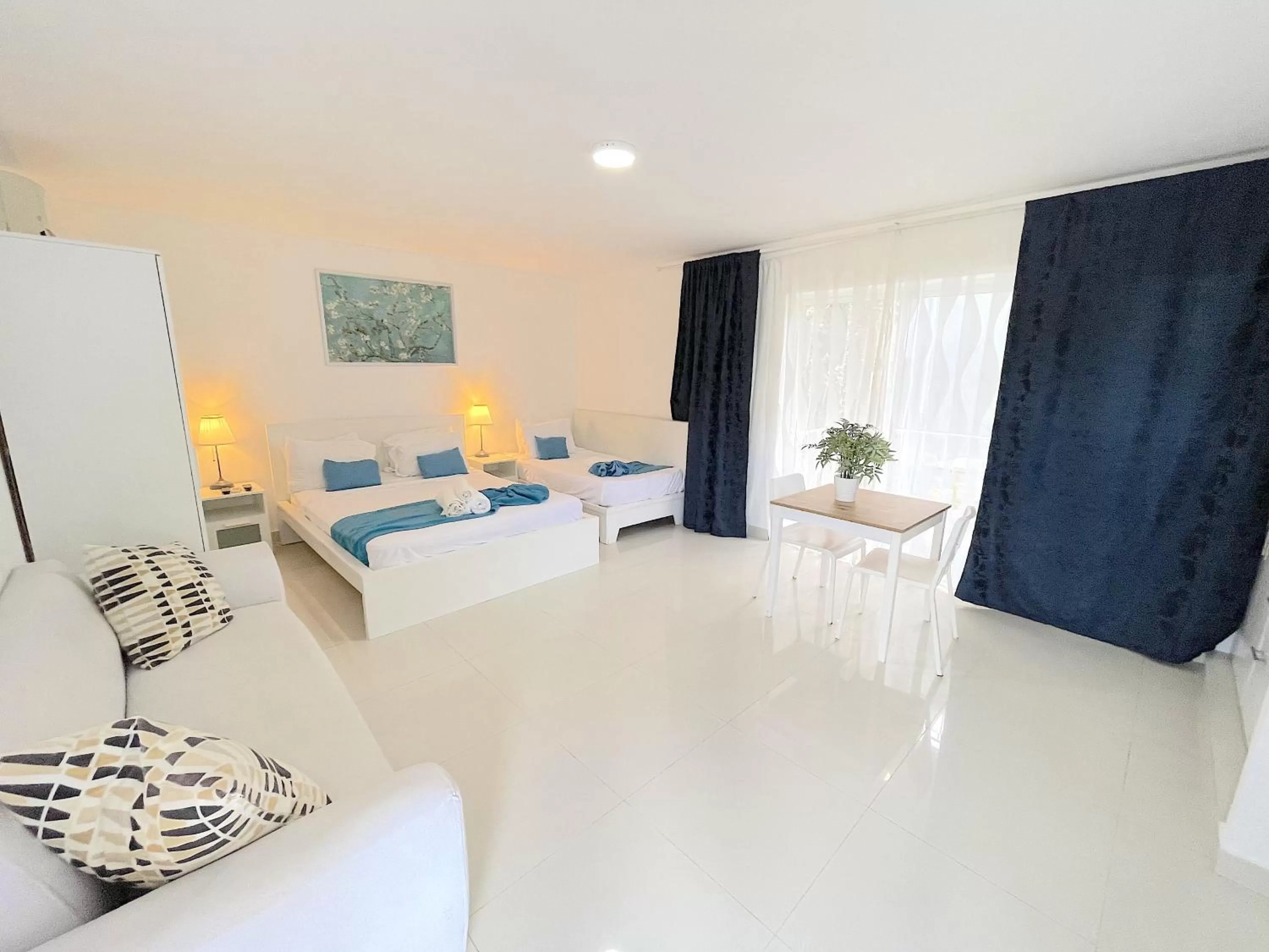Bed in Sol Caribe del MAR BEACH STUDIOS WiFi HOTEL Los Corales Bavaro La Altagracia BEACH CLUB & SPA