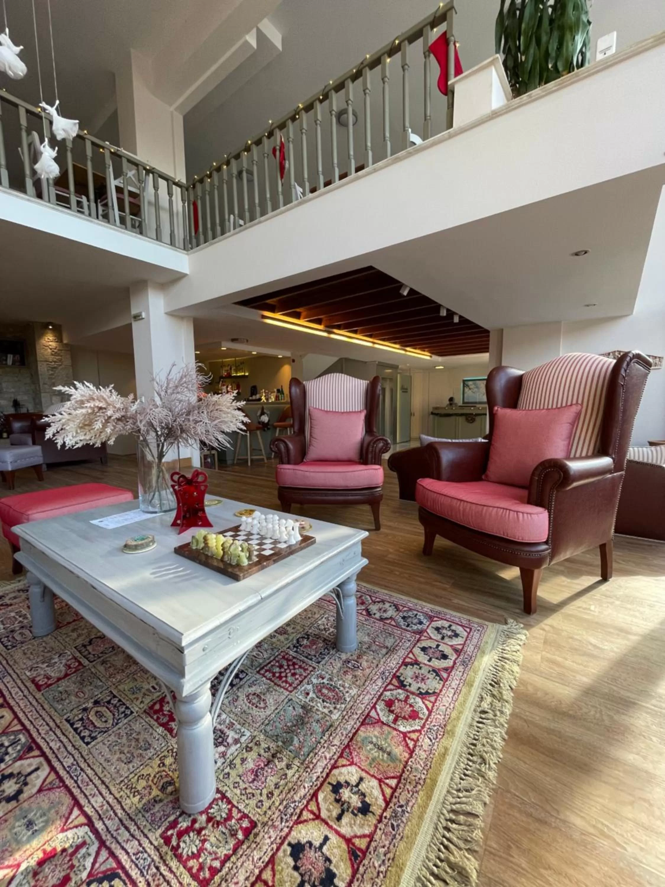 Communal lounge/ TV room in Fedriades Delphi Hotel