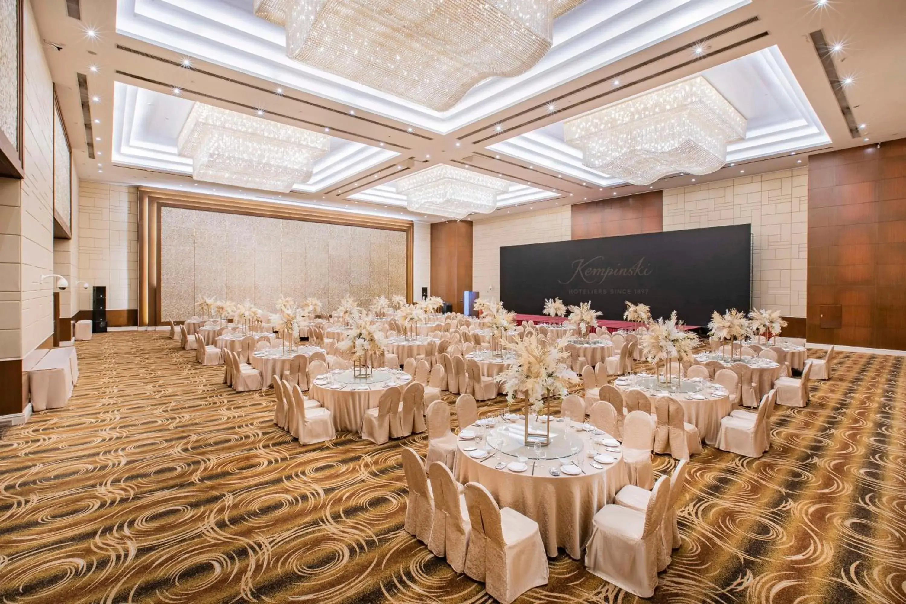 Meeting/conference room, Banquet Facilities in Guiyang Kempinski Hotel