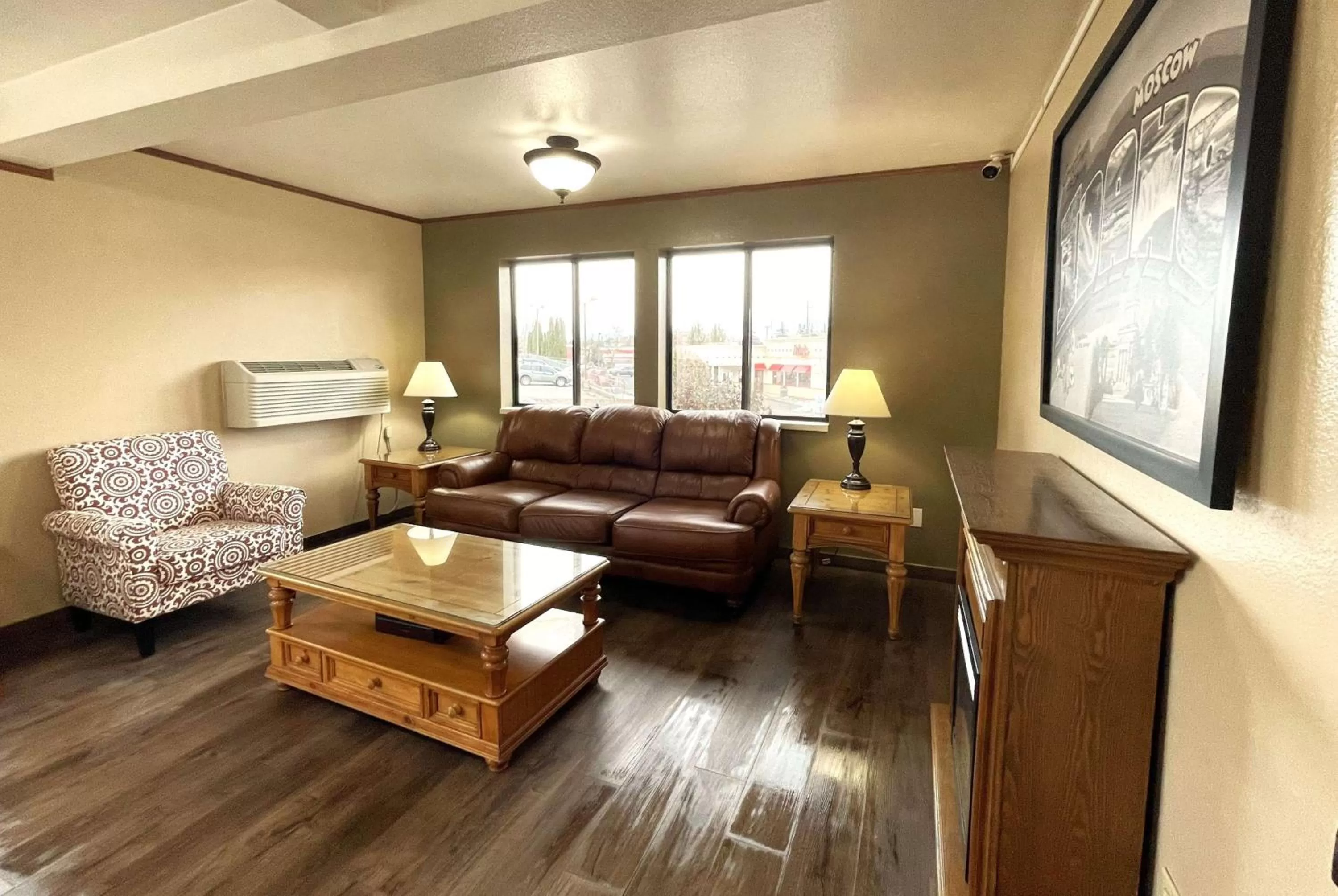 Lobby or reception in FairBridge Inn & Suites Moscow - Pullman