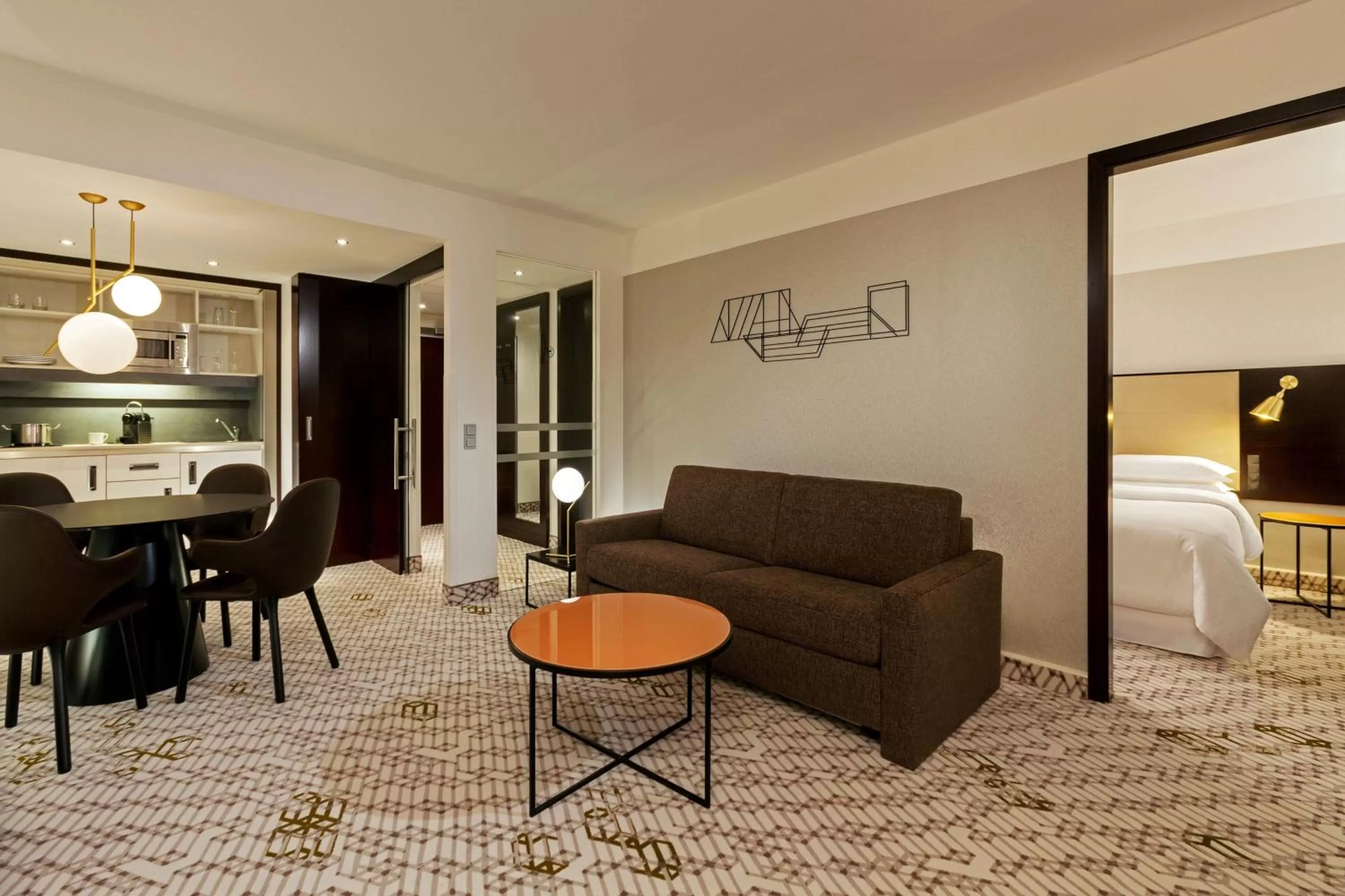 Living room in Four Points by Sheraton Munich Arabellapark