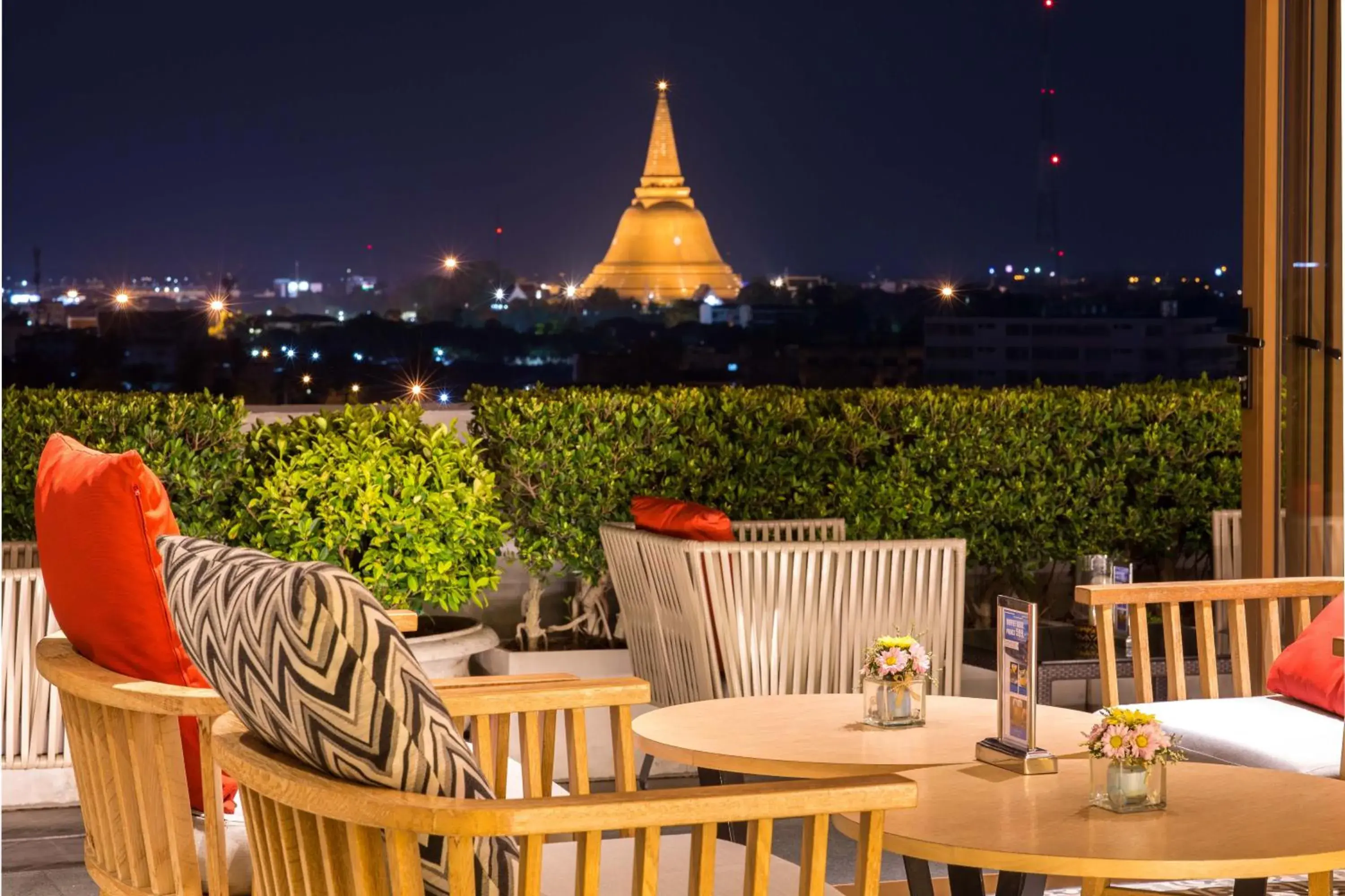 Restaurant/places to eat in Mida Grande Hotel Dhavaravati Nakhon Pathom - SHA PLUS Restaurant/places to eat in Mida Grande Hotel Dhavaravati Nakhon Pathom - SHA PLUS