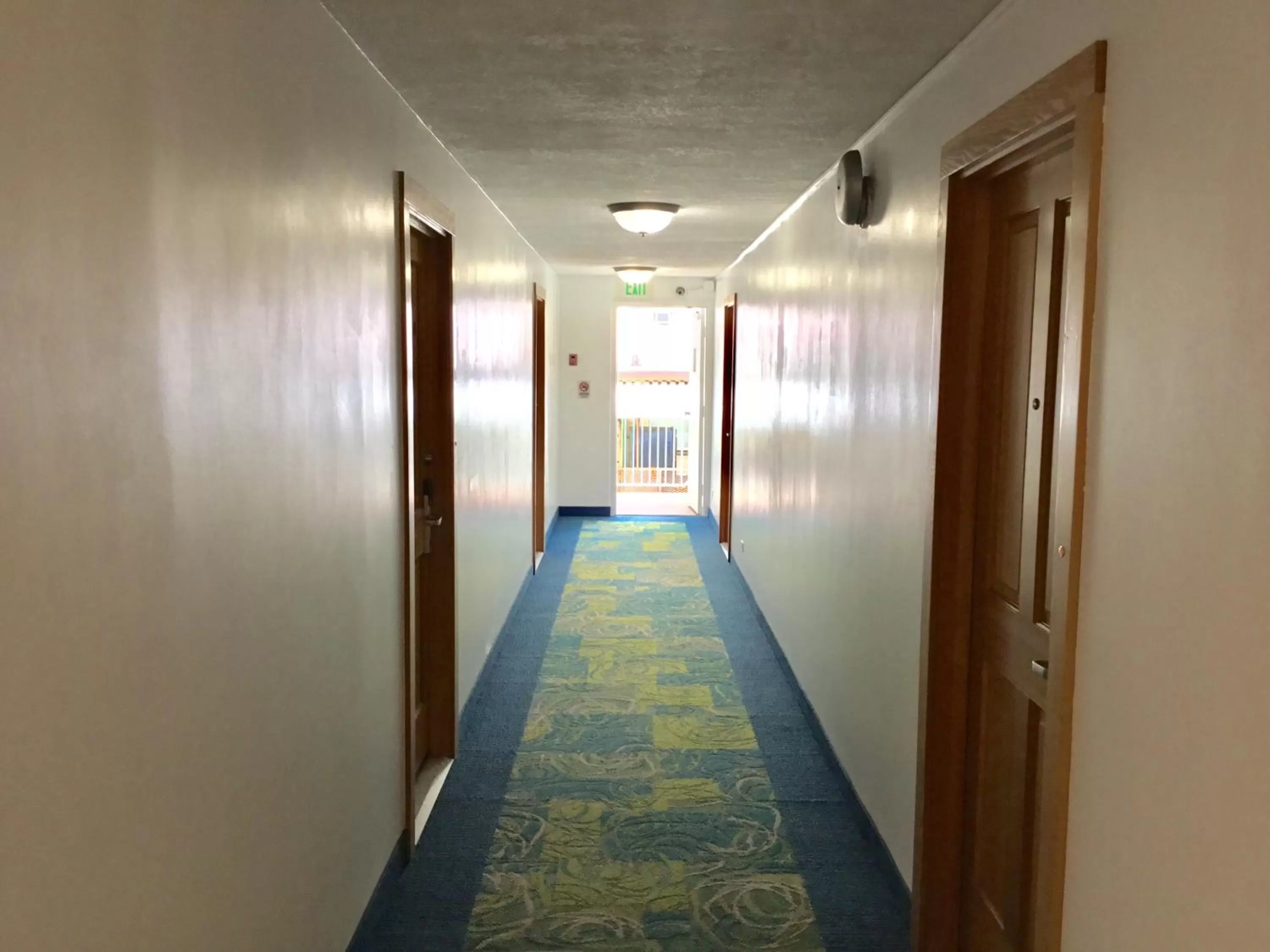 Property building in Holiday Surf Hotel (with full kitchen)