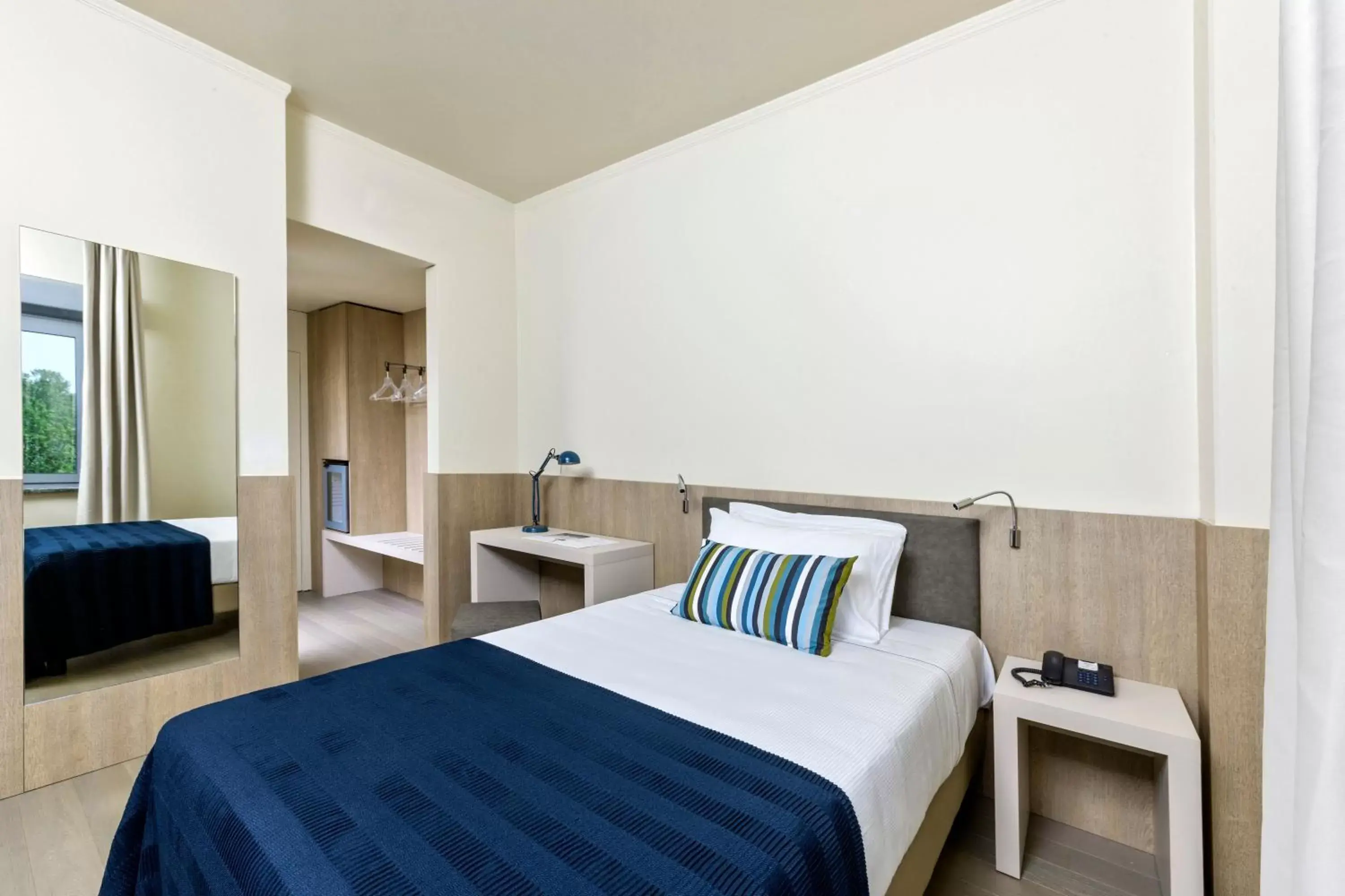 Bedroom, Bed in Peralba Autohotel