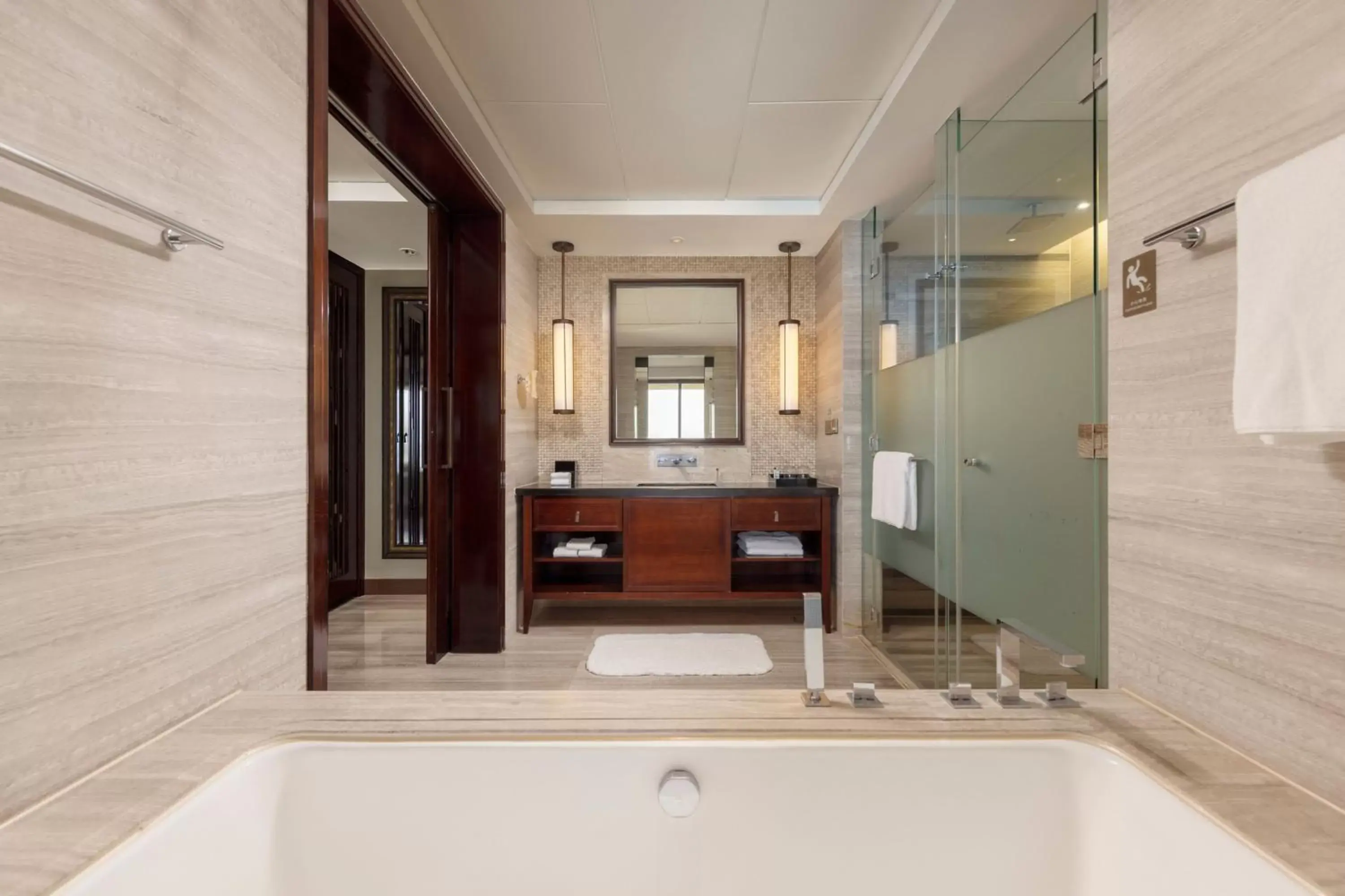 Bathroom in Sheraton Shenzhou Peninsula Resort