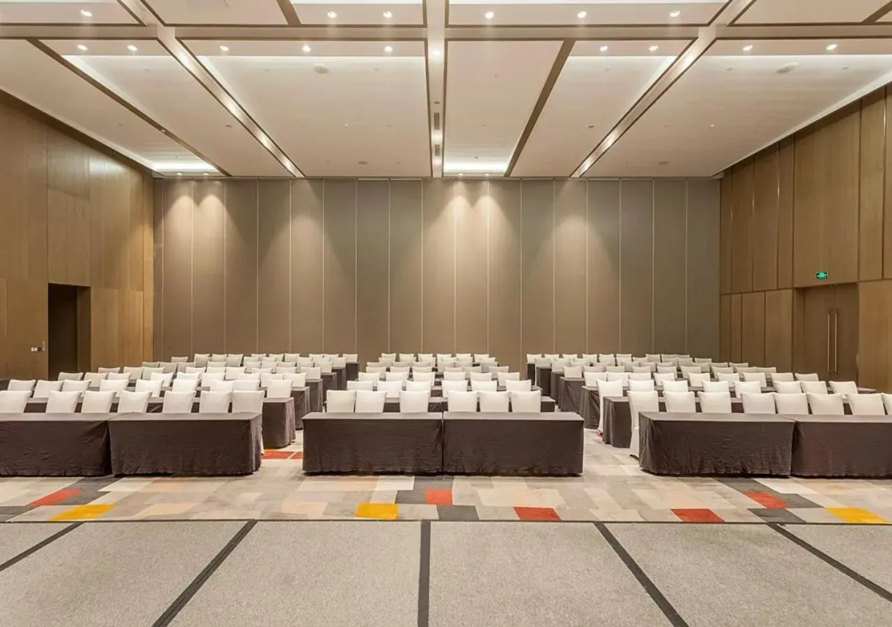 Meeting/conference room in Radisson Exhibition Center Shanghai