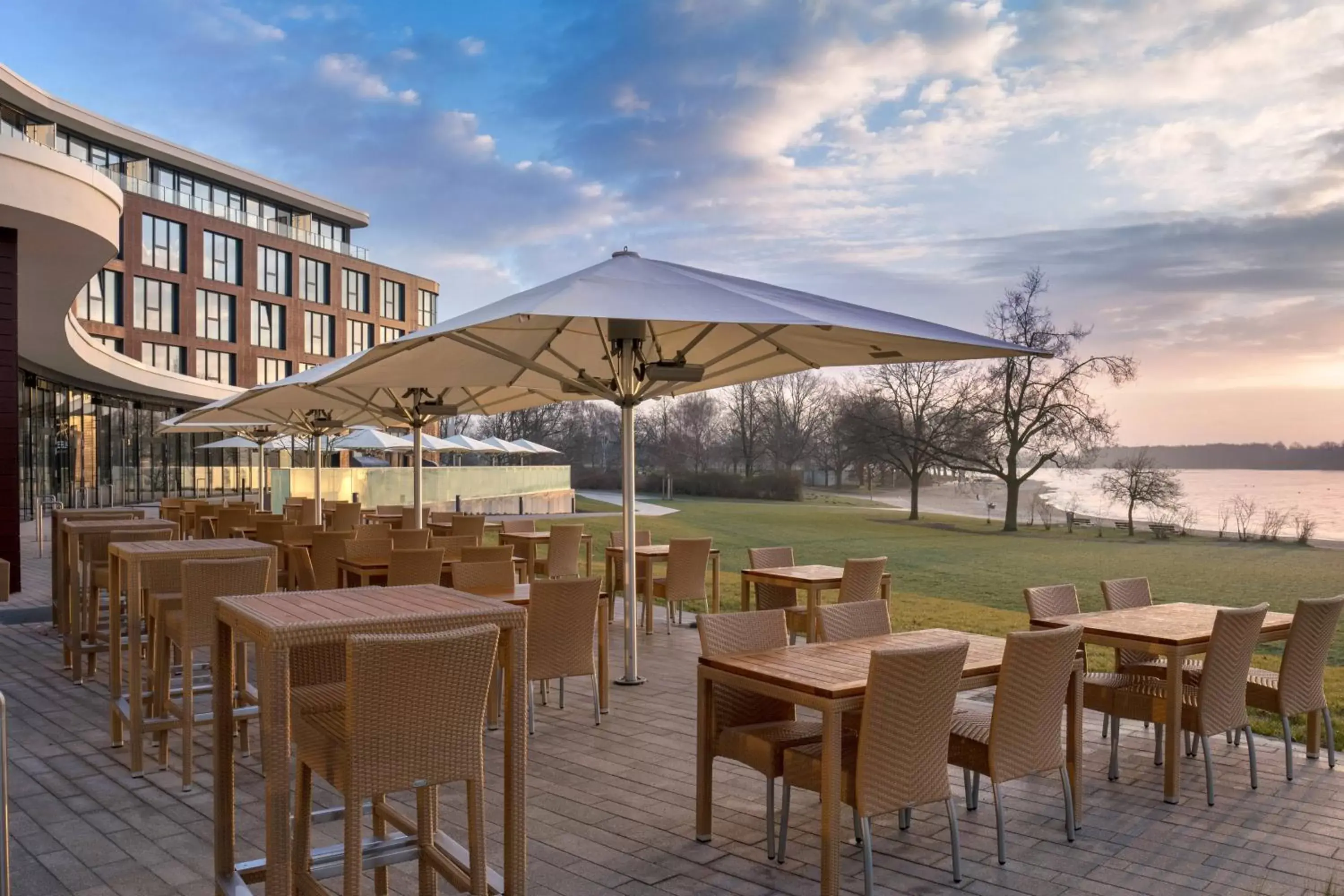 Property building, Restaurant/Places to Eat in Courtyard by Marriott Wolfsburg