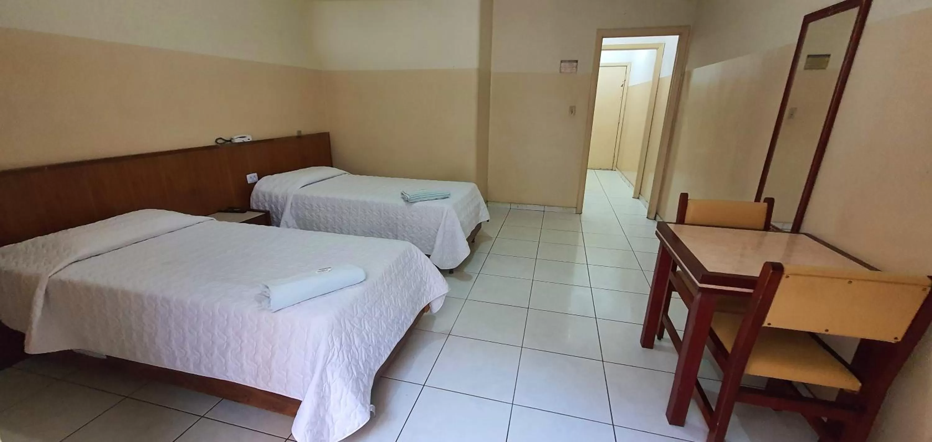 Family Room with Private Bathroom in Hotel Plaza Olido