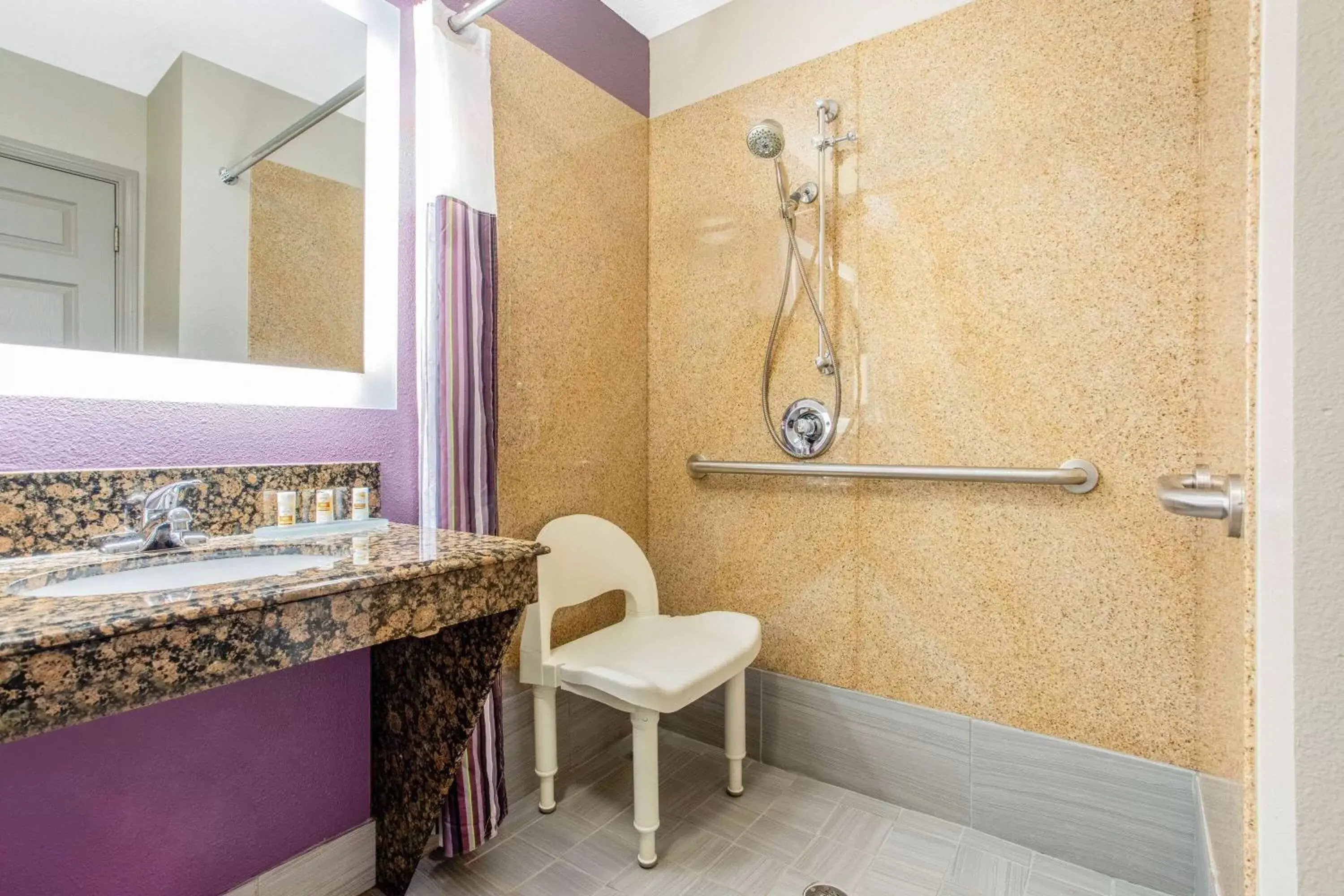 Shower, Bathroom in La Quinta by Wyndham Hillsboro