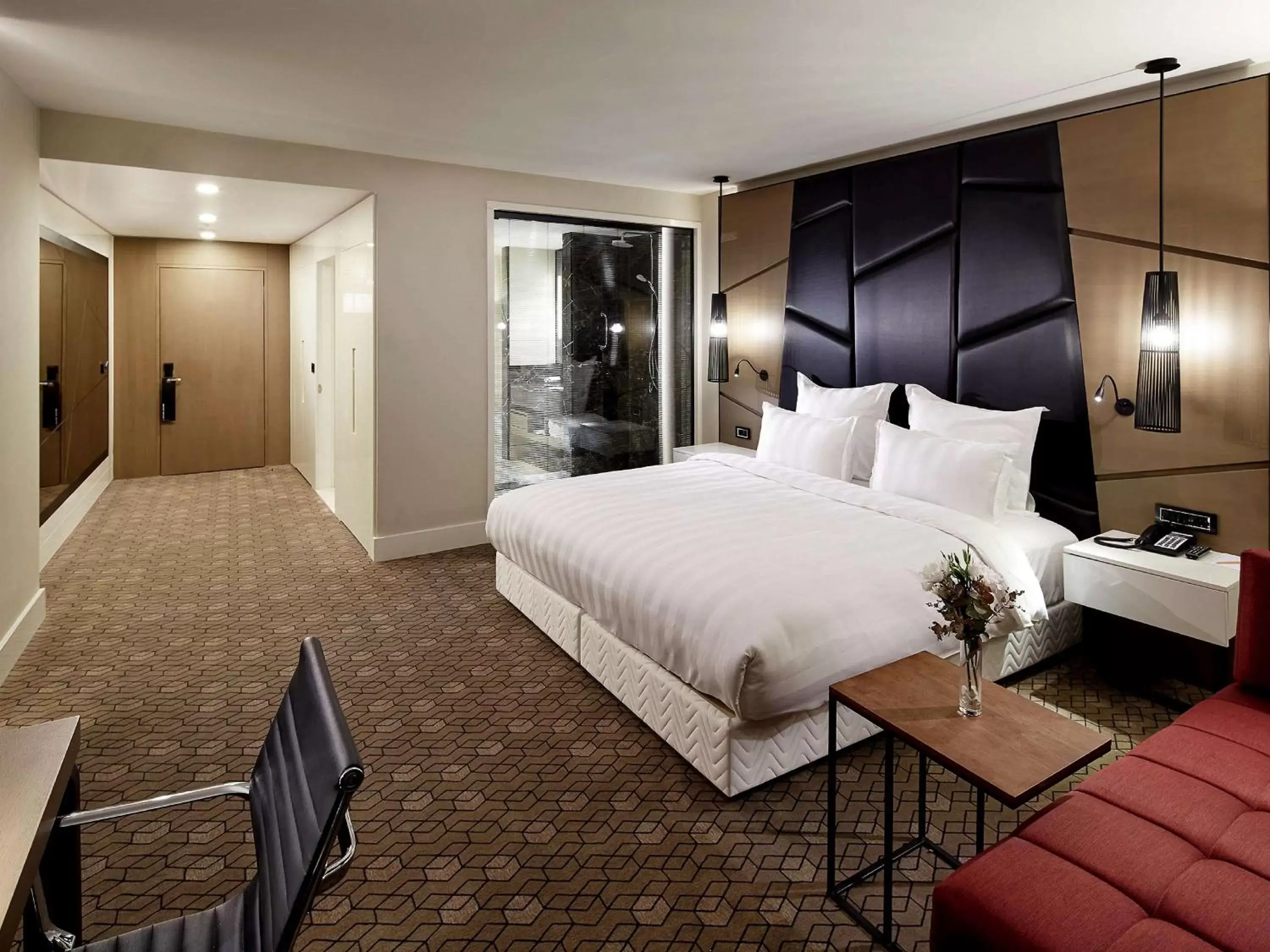 Photo of the whole room, Bed in Pullman Istanbul Hotel & Convention Center