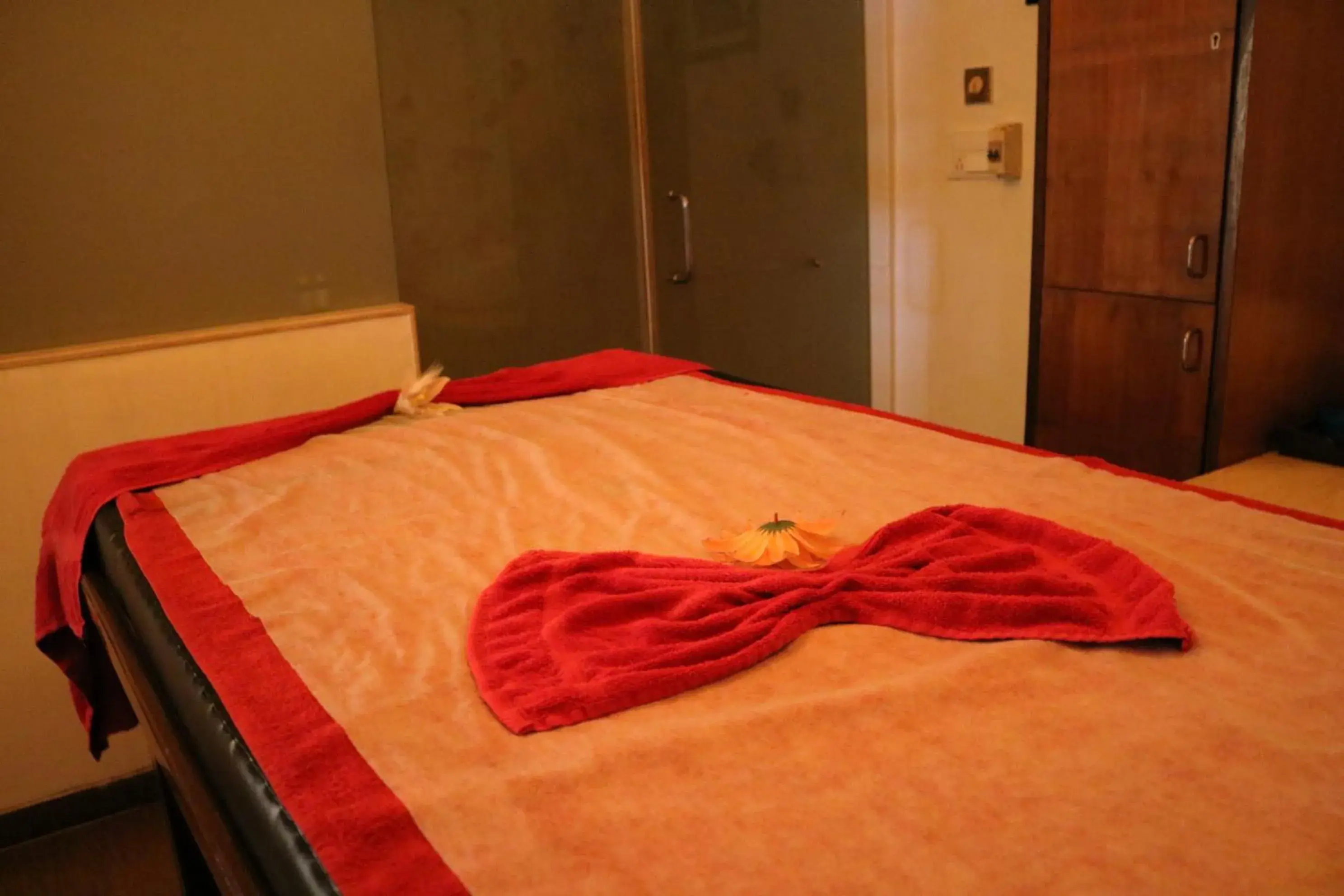 Bed, Room Photo in Inder Residency Resort & Spa Udaipur