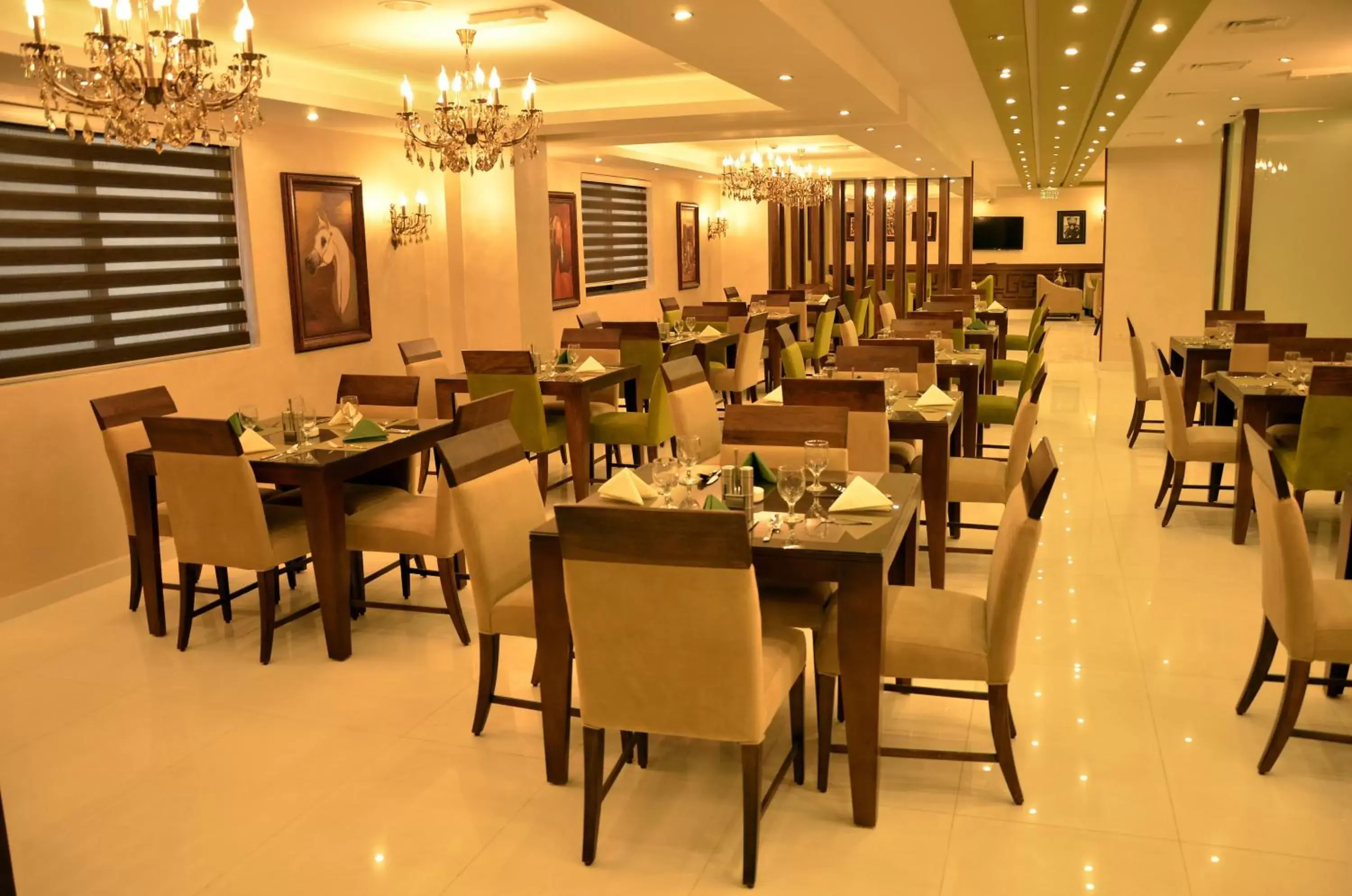 Restaurant/places to eat in City Rose Hotel Suites Restaurant/places to eat in City Rose Hotel Suites