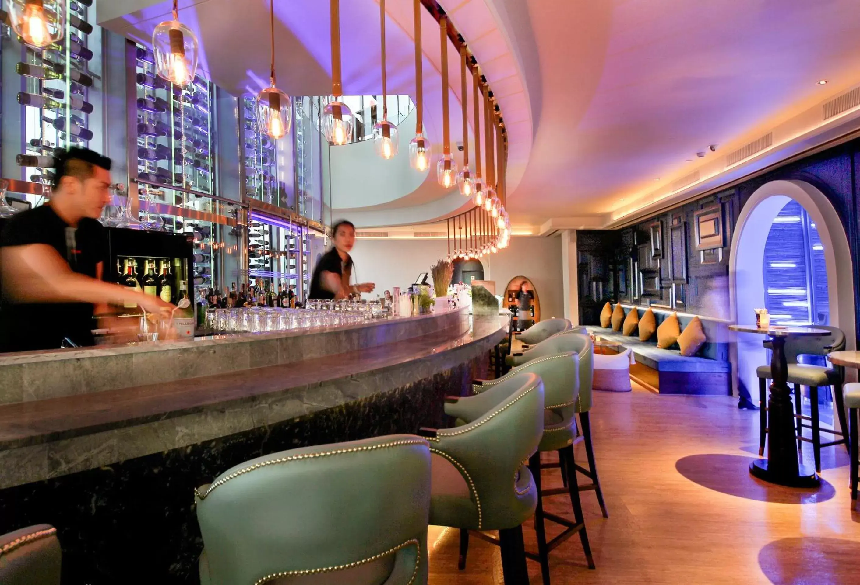 Restaurant/places to eat, Lounge/Bar in Centara Grand At CentralWorld
