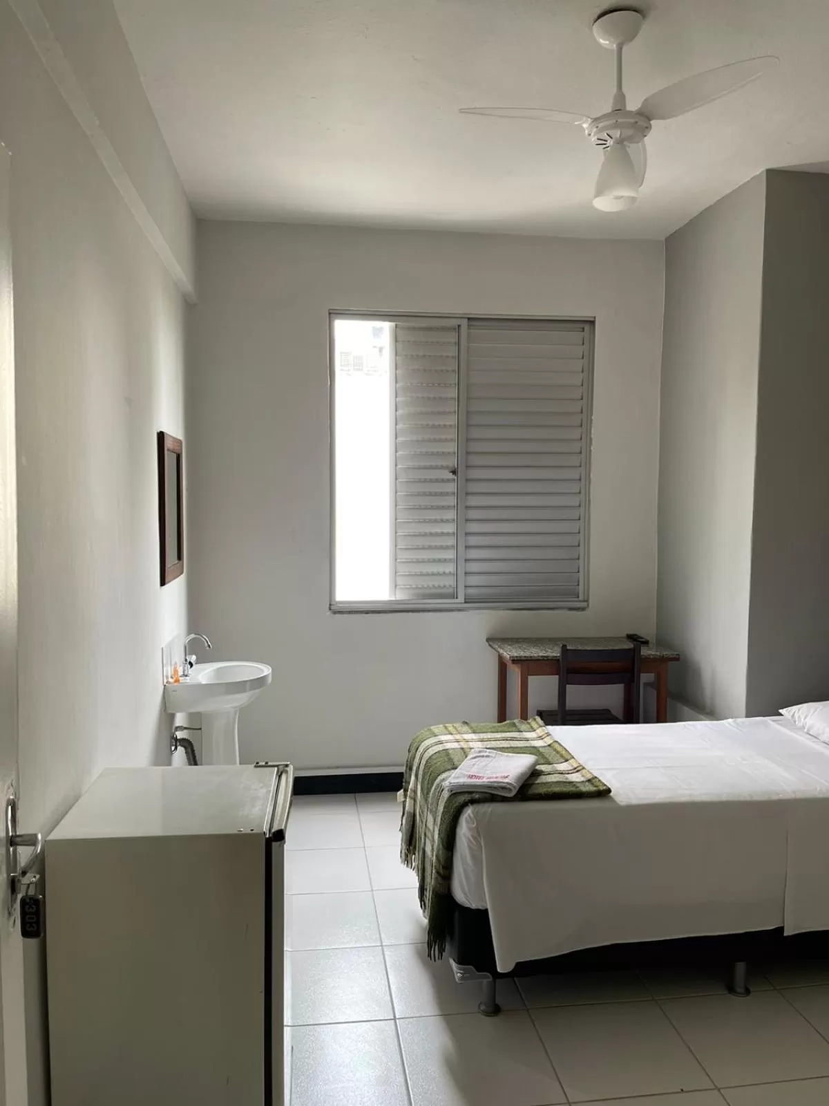 Bedroom, Bed in Hotel Economy 888 - Próximo a Praça da Estação e Rodoviária