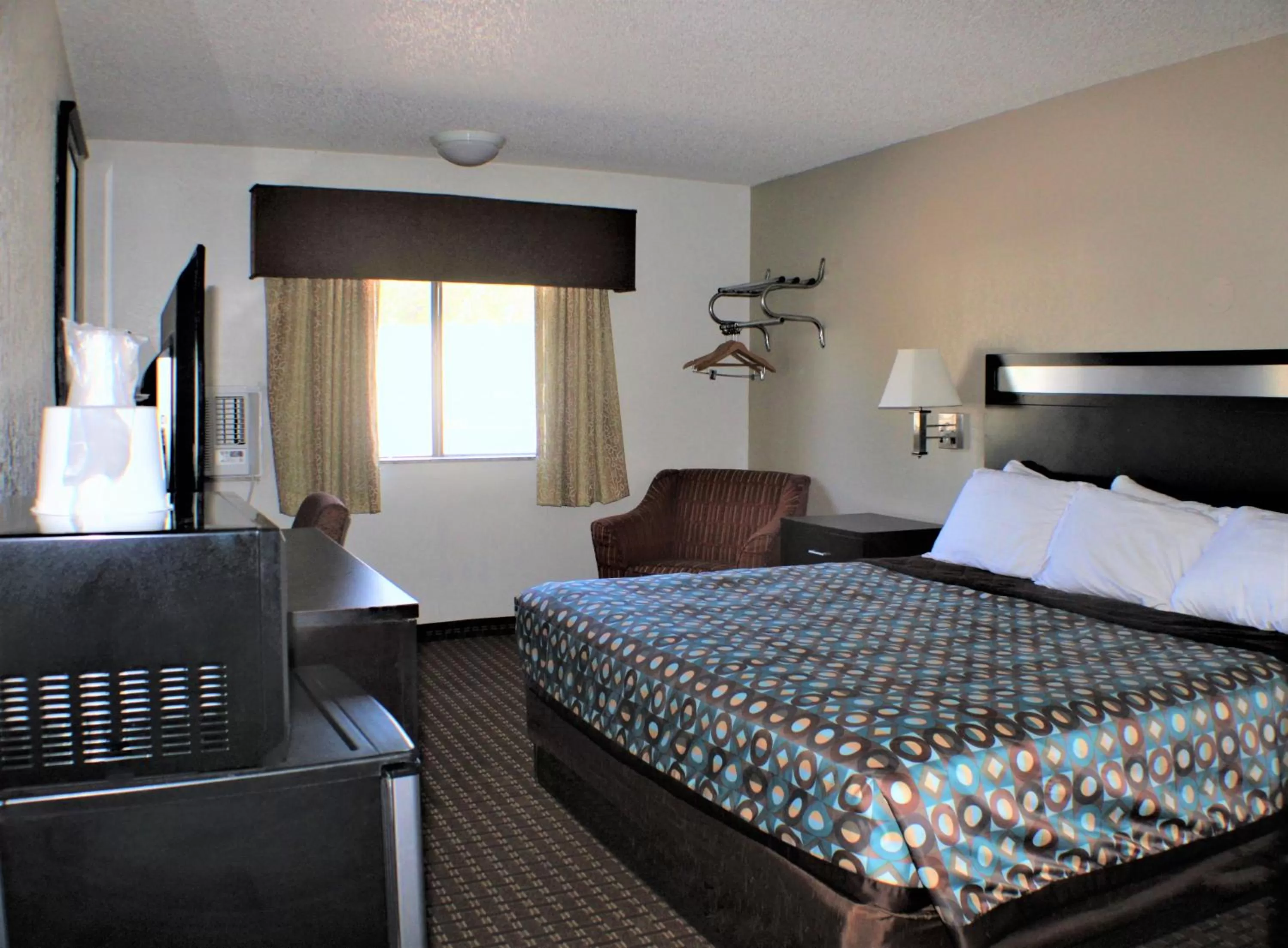 Photo of the whole room, Bed in Knights Inn Payson