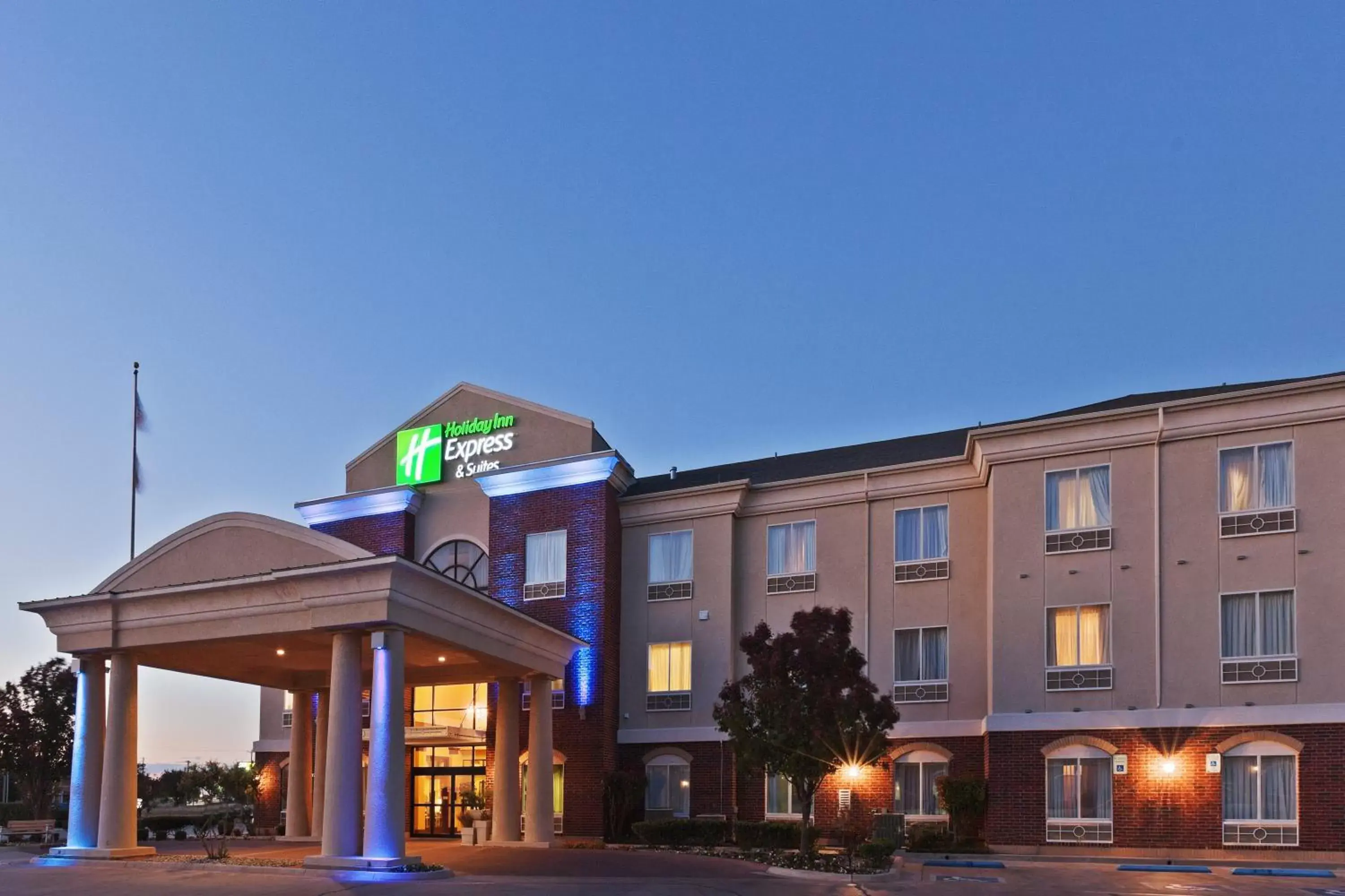 Property building in Holiday Inn Express Hotel and Suites Abilene by IHG Property building in Holiday Inn Express Hotel and Suites Abilene by IHG