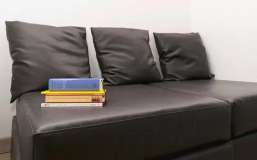 Communal lounge/ TV room in Rialto Suite 707