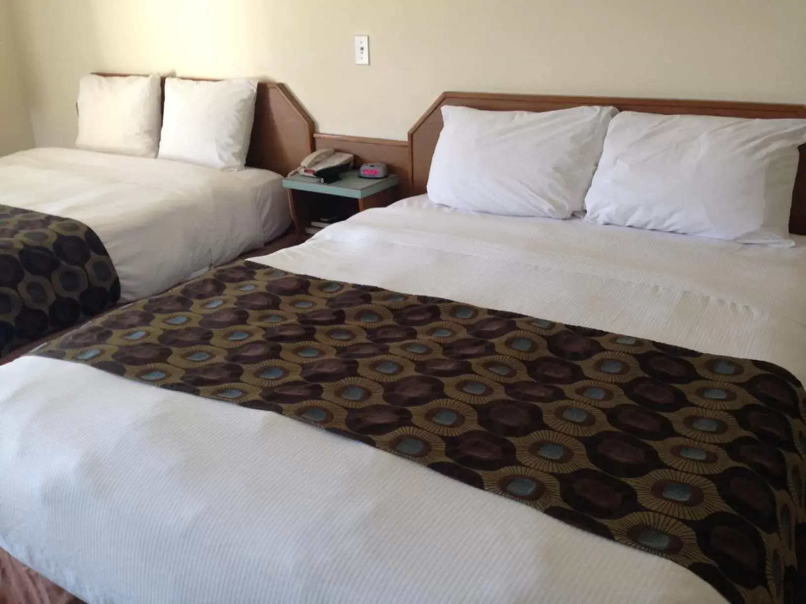 Bed in The Ranchland Inn Kamloops