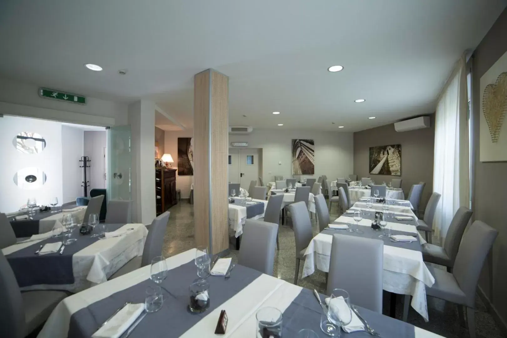 Restaurant/Places to Eat in Hotel Delle Rose