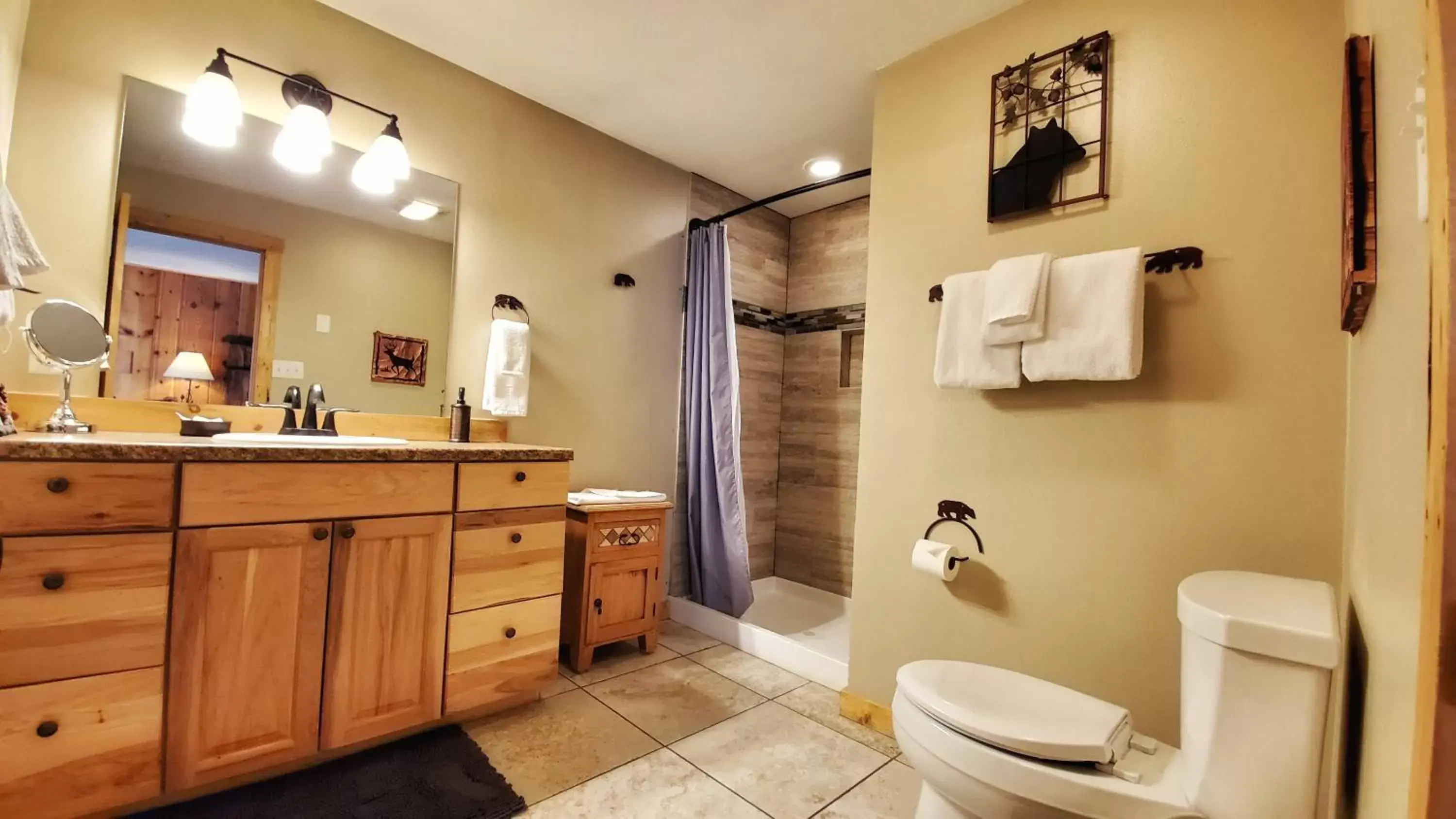 Shower, Bathroom in The Inn on Fall River & Fall River Cabins
