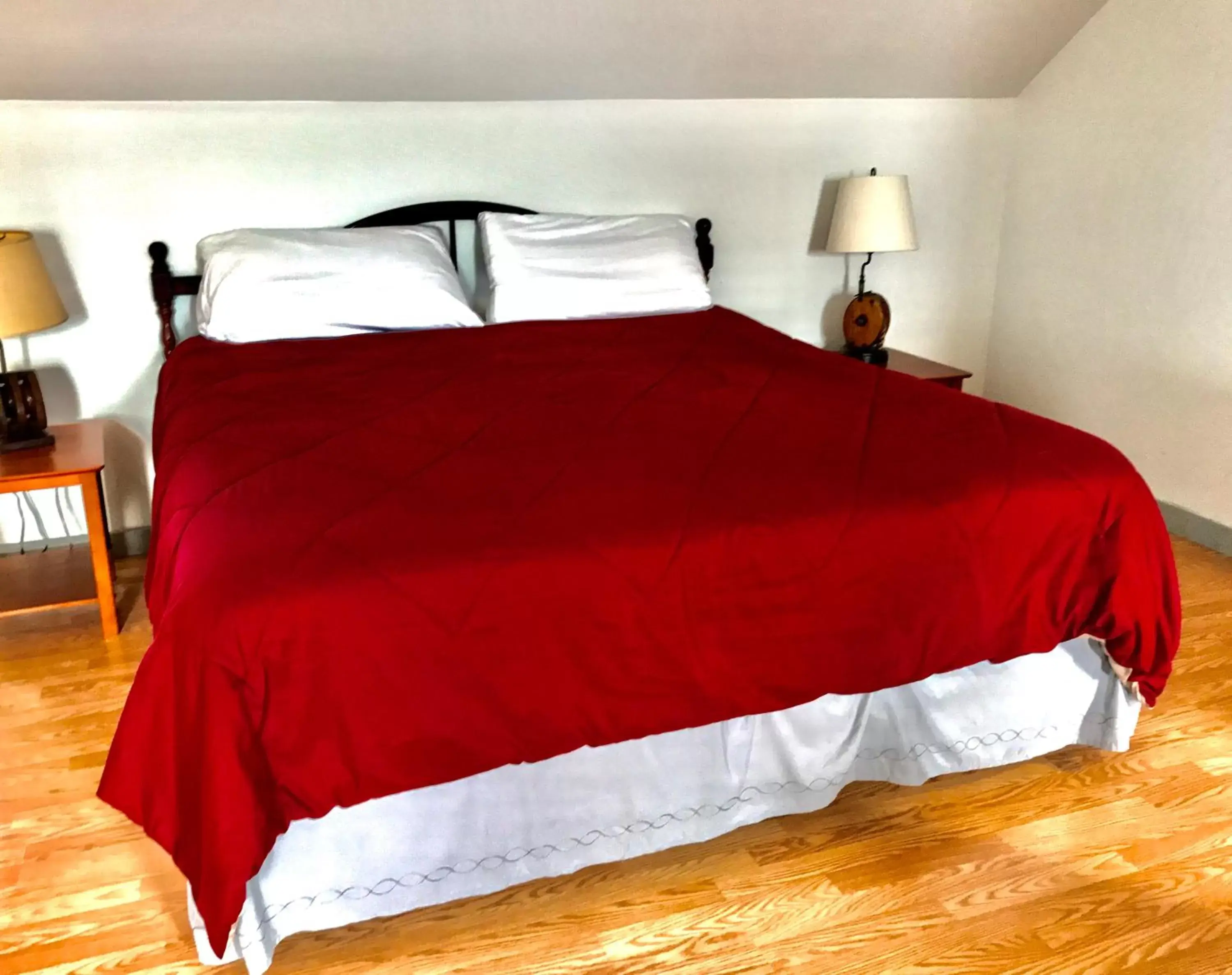 Bedroom, Bed in West Quoddy Station LLC