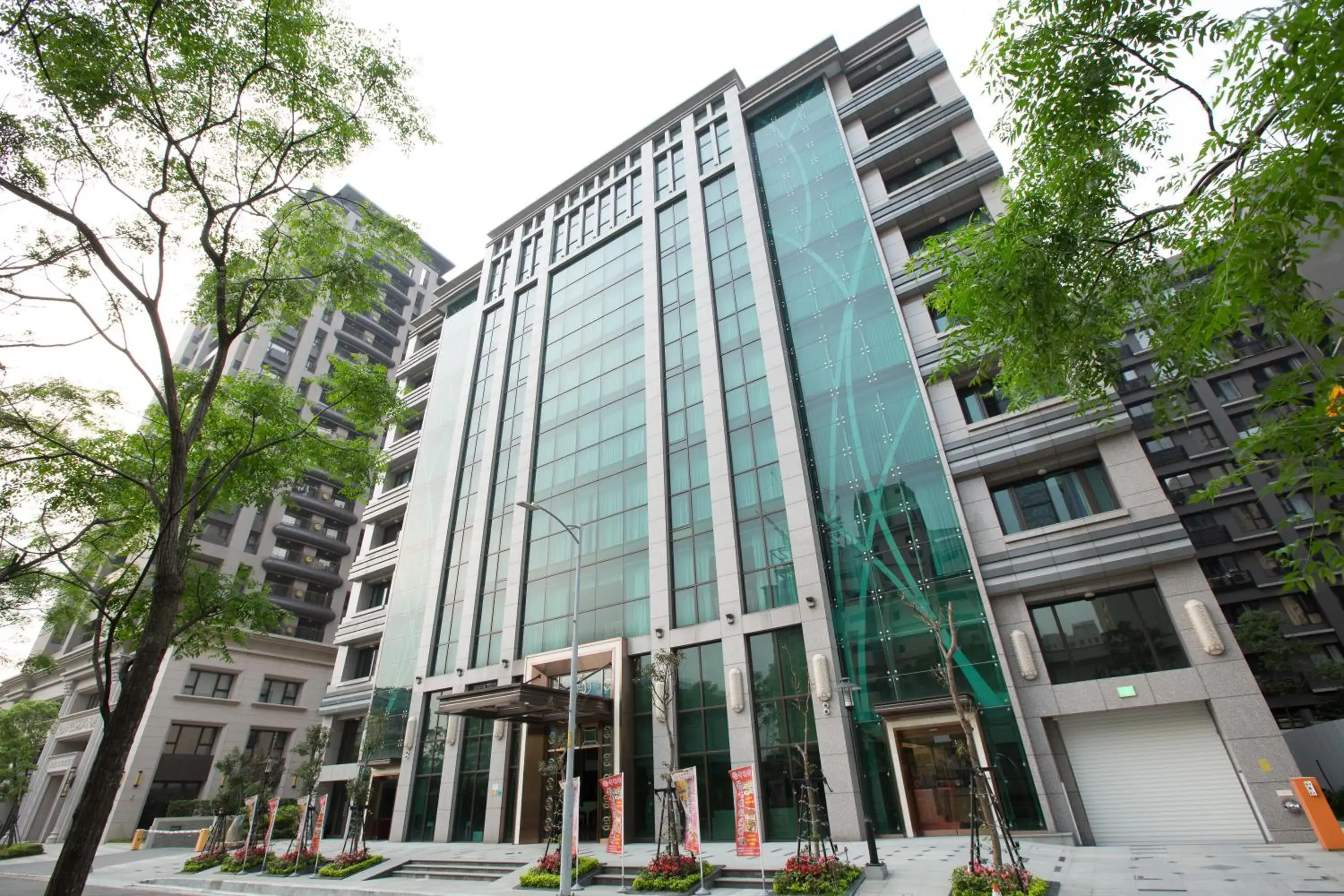 Property Building in Happiness Inn Xinzhuang