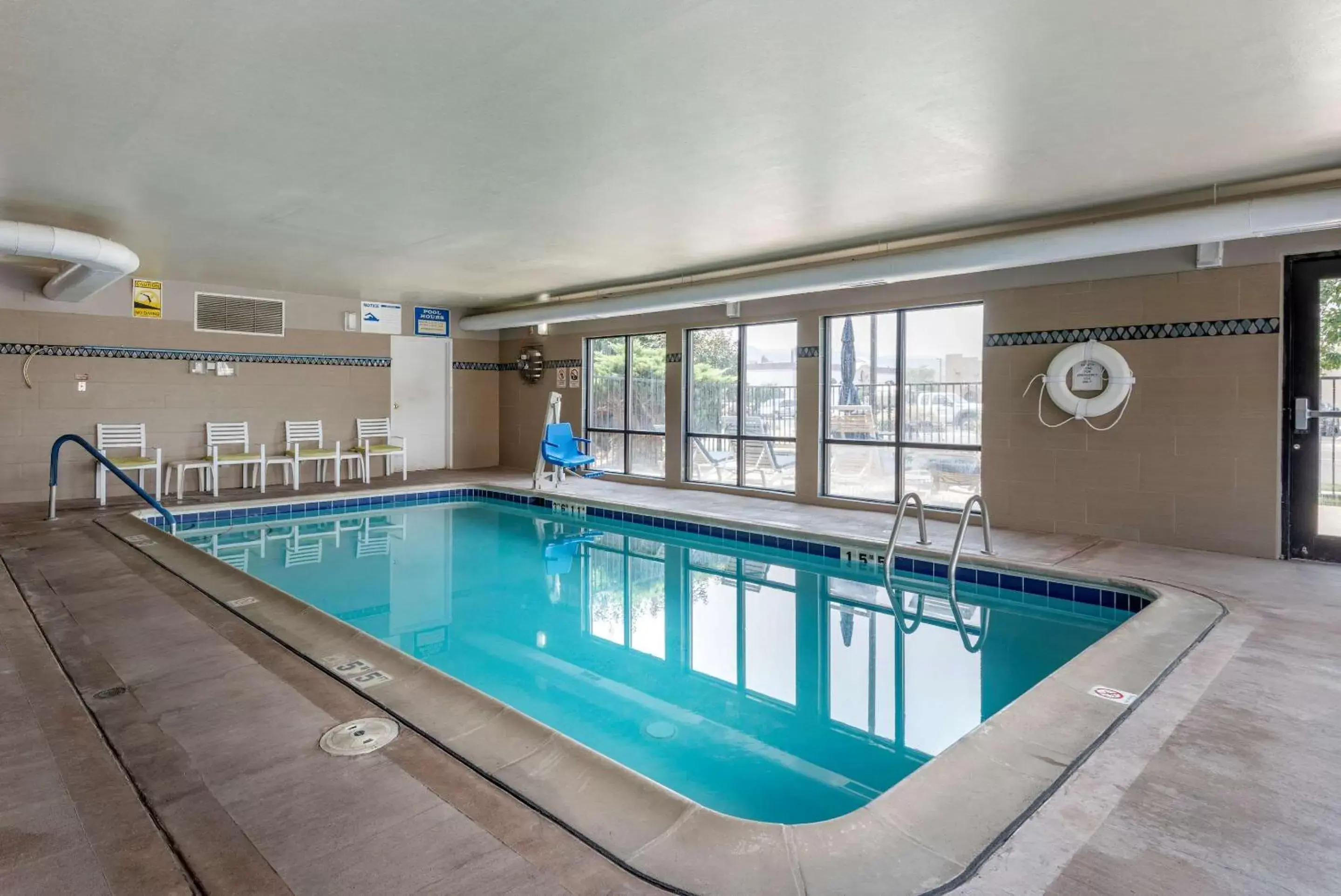 Activities, Swimming Pool in Comfort Inn & Suites