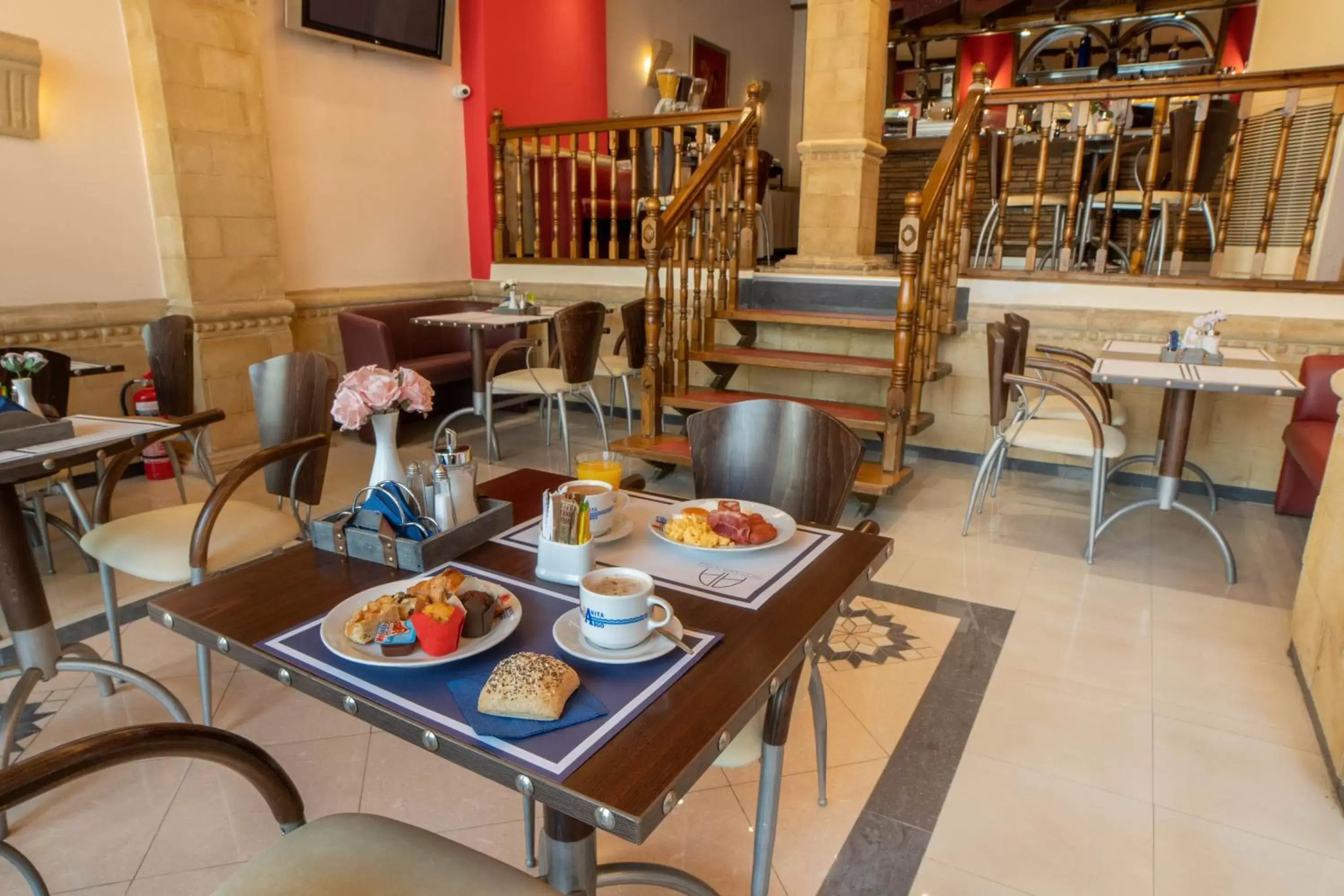 Restaurant/Places to Eat in Argo Hotel Piraeus