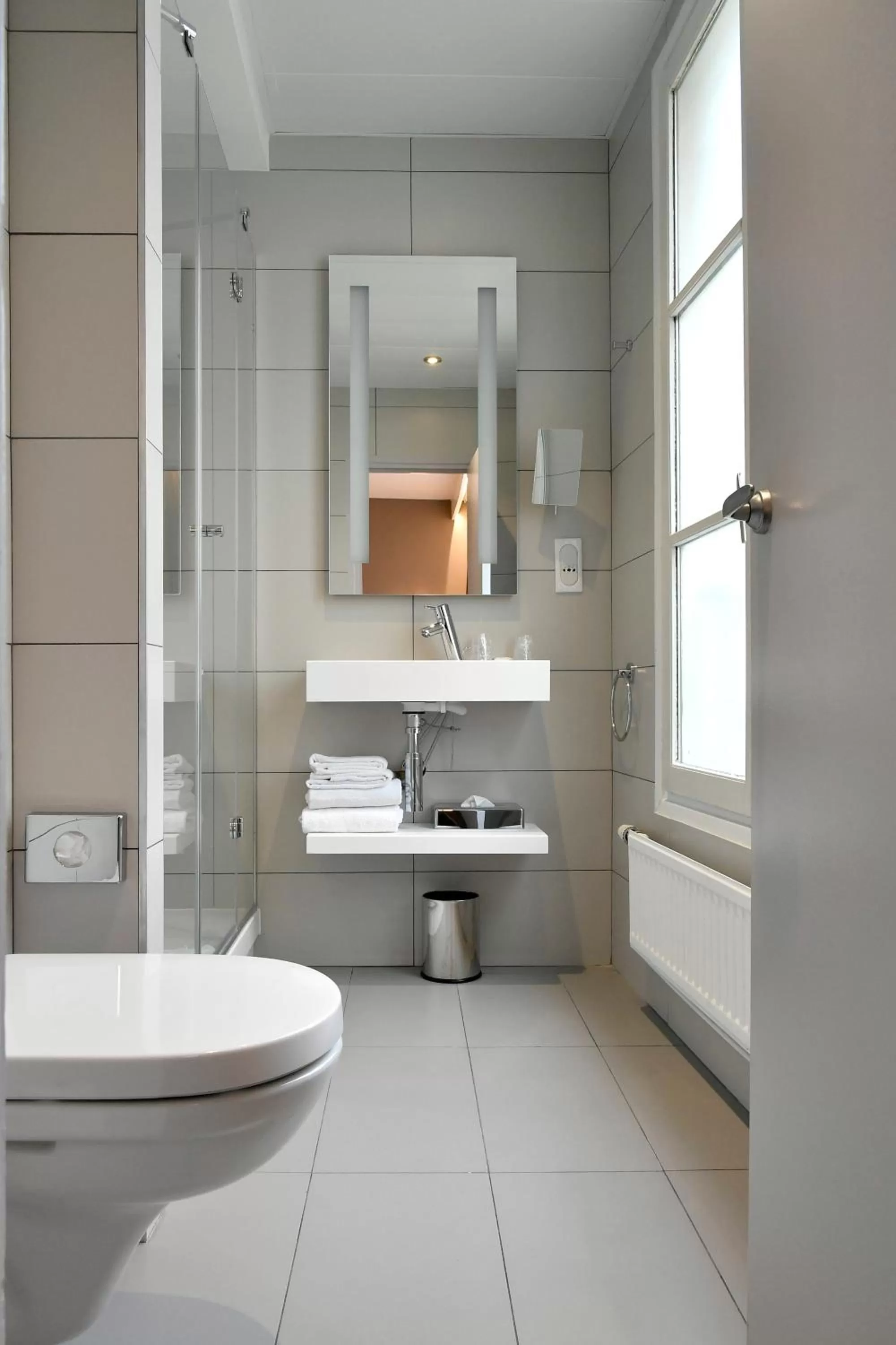 Bathroom in Mercure Paris Gare de l'Est