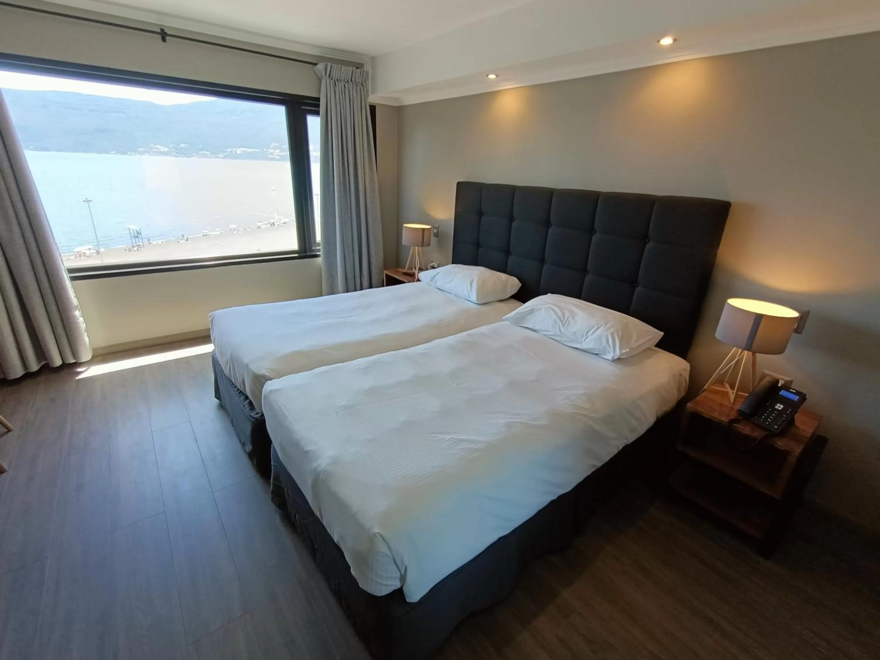 Photo of the whole room, Bed in Hotel Enjoy Pucón