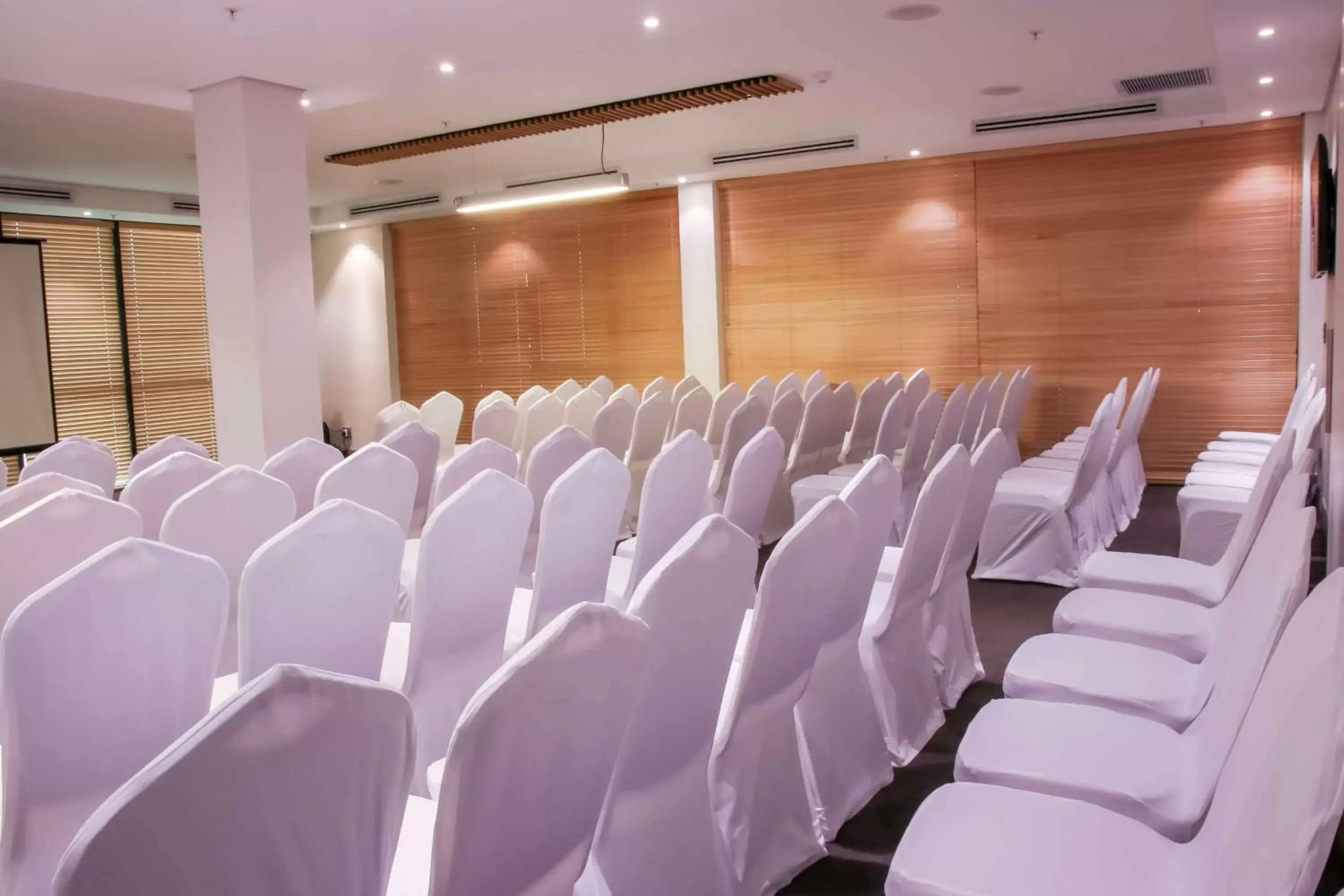 Meeting/conference room in Legend Hotel Lagos Airport, Curio Collection By Hilton