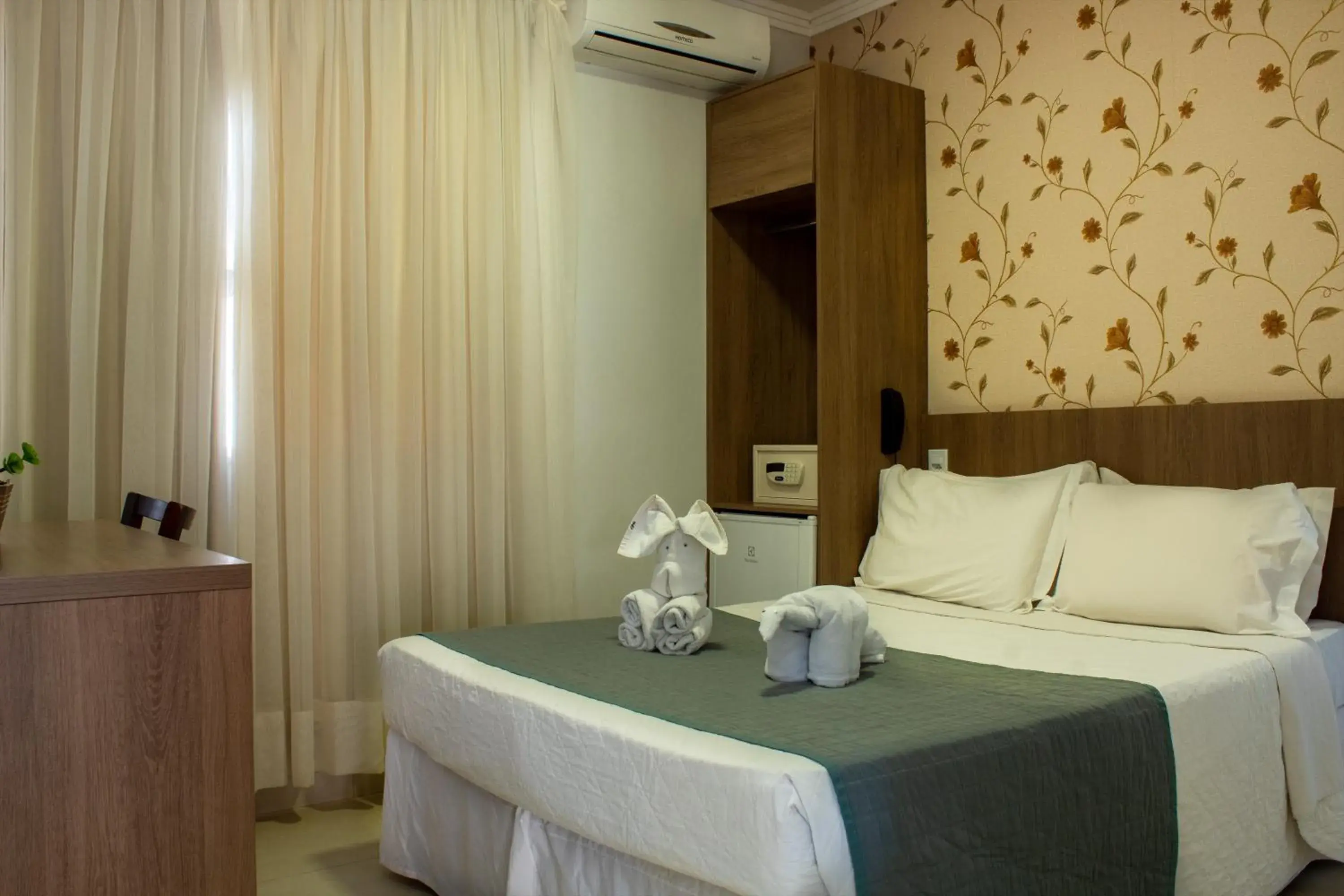 Bedroom, Bed in Cataratas Park Hotel