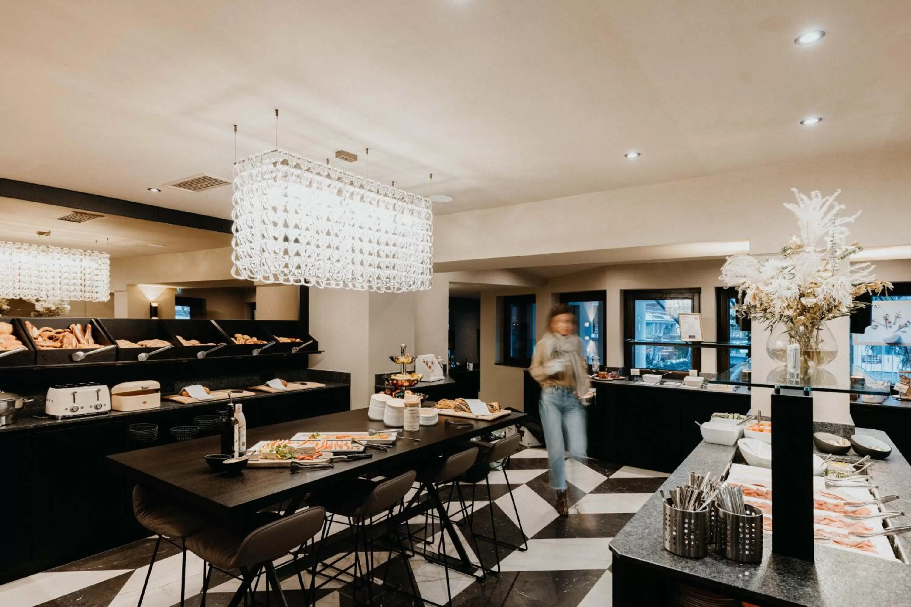 Breakfast in Alpine Hideaway ZILLERTALERHOF - 4 Sterne Superior