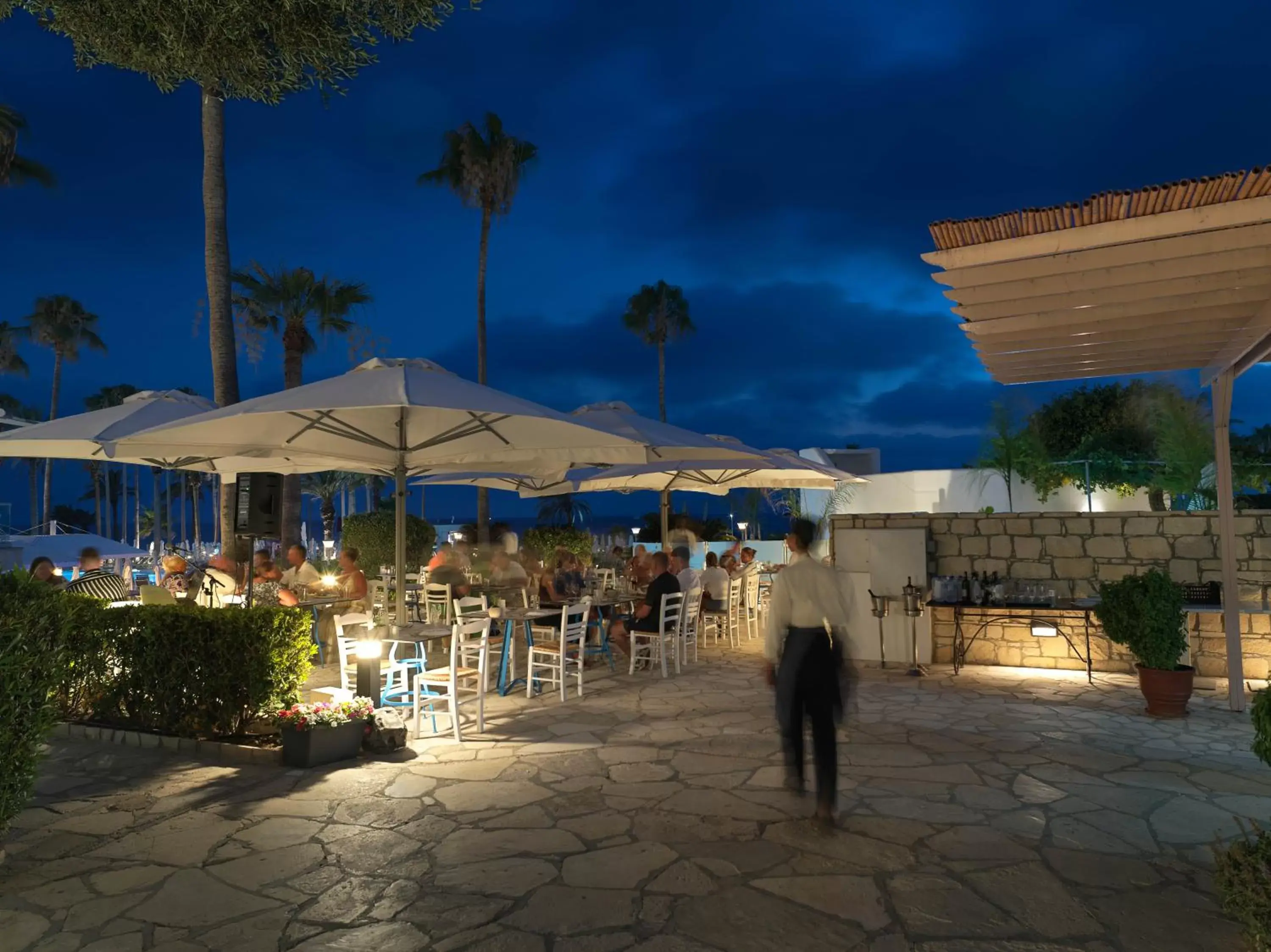 Restaurant/Places to Eat in Leonardo Plaza Cypria Maris Beach Hotel & Spa