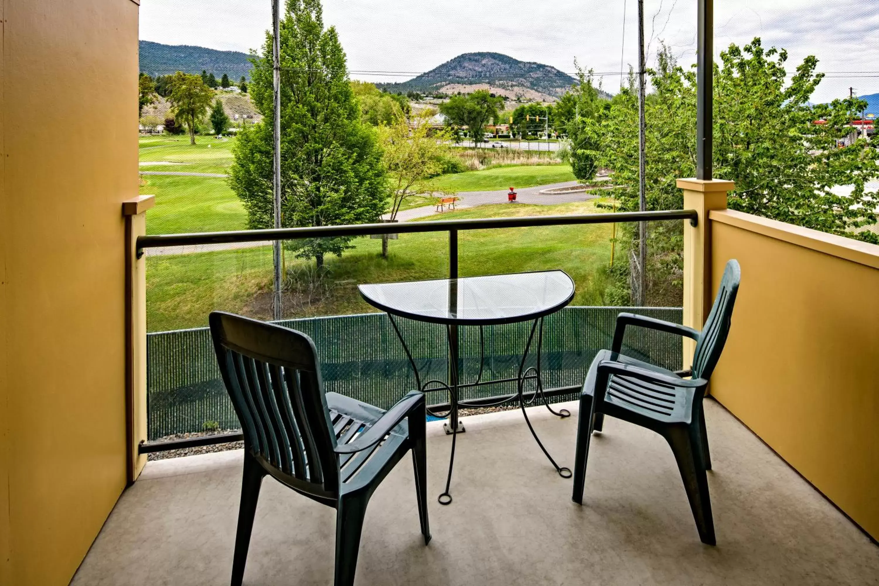 Balcony/Terrace in Ramada by Wyndham Penticton Hotel & Suites