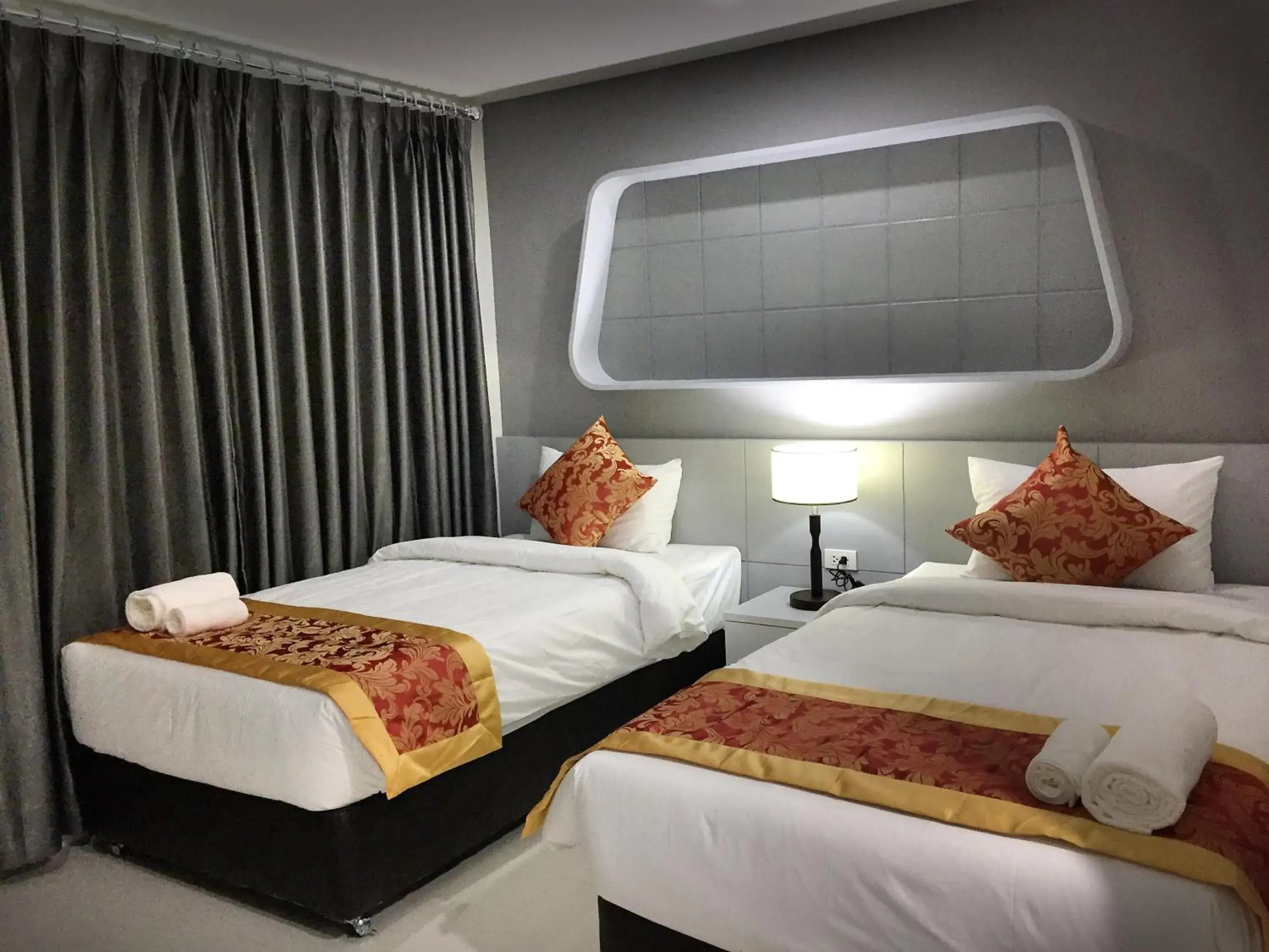 Bedroom, Bed in Top High Airport Link Hotel, Bangkok