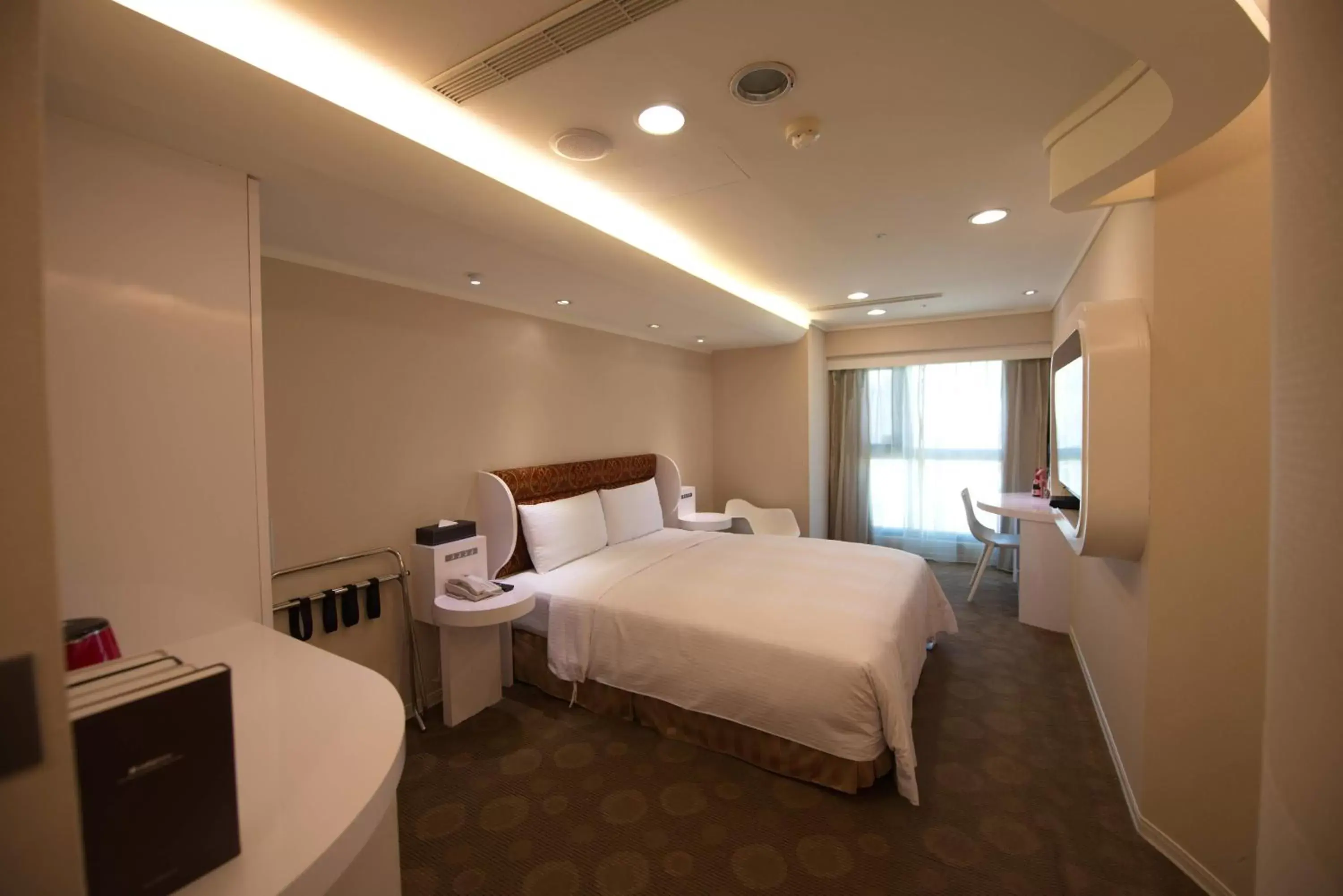 Photo of the whole room in Ximen Airline Hotel