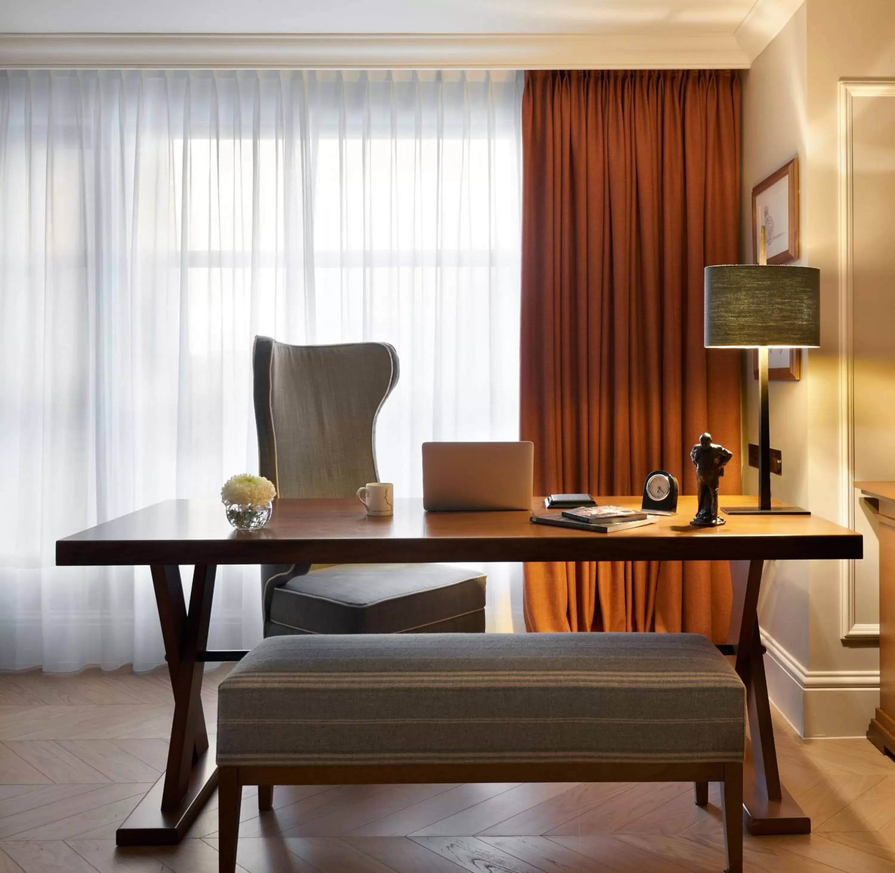 Living room in Hyatt Regency London - The Churchill Living room in Hyatt Regency London - The Churchill