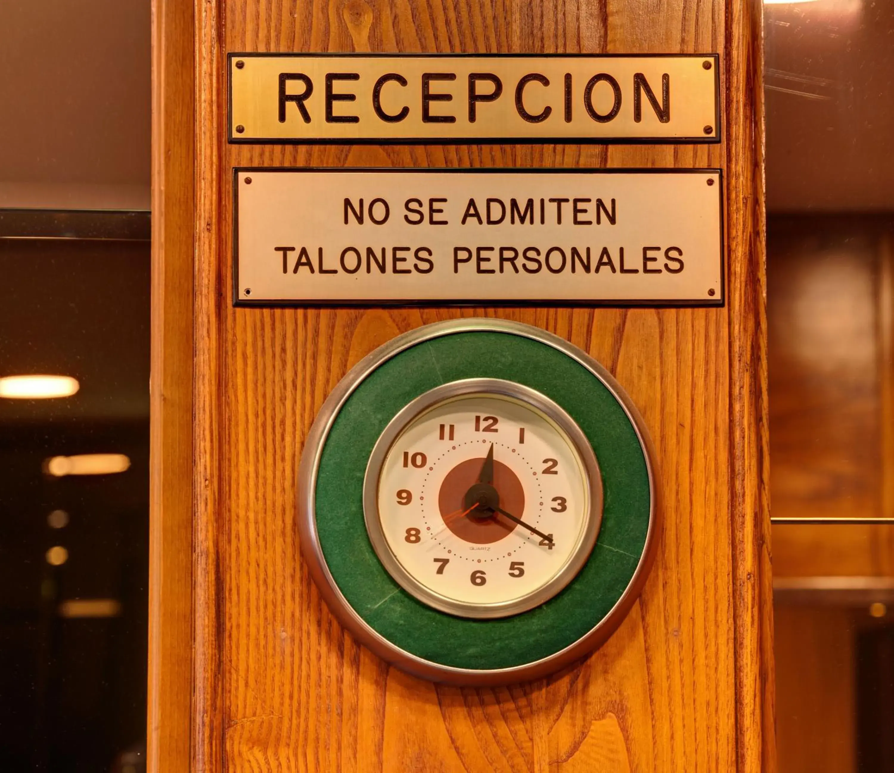 Decorative detail in Hotel Hernán Cortés