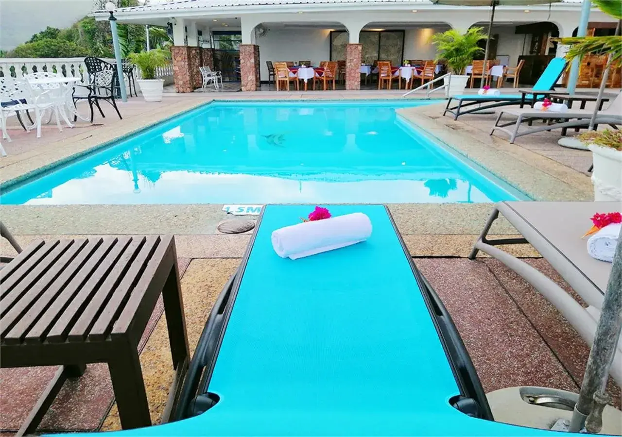 Swimming Pool in Le Relax Hotel and Restaurant
