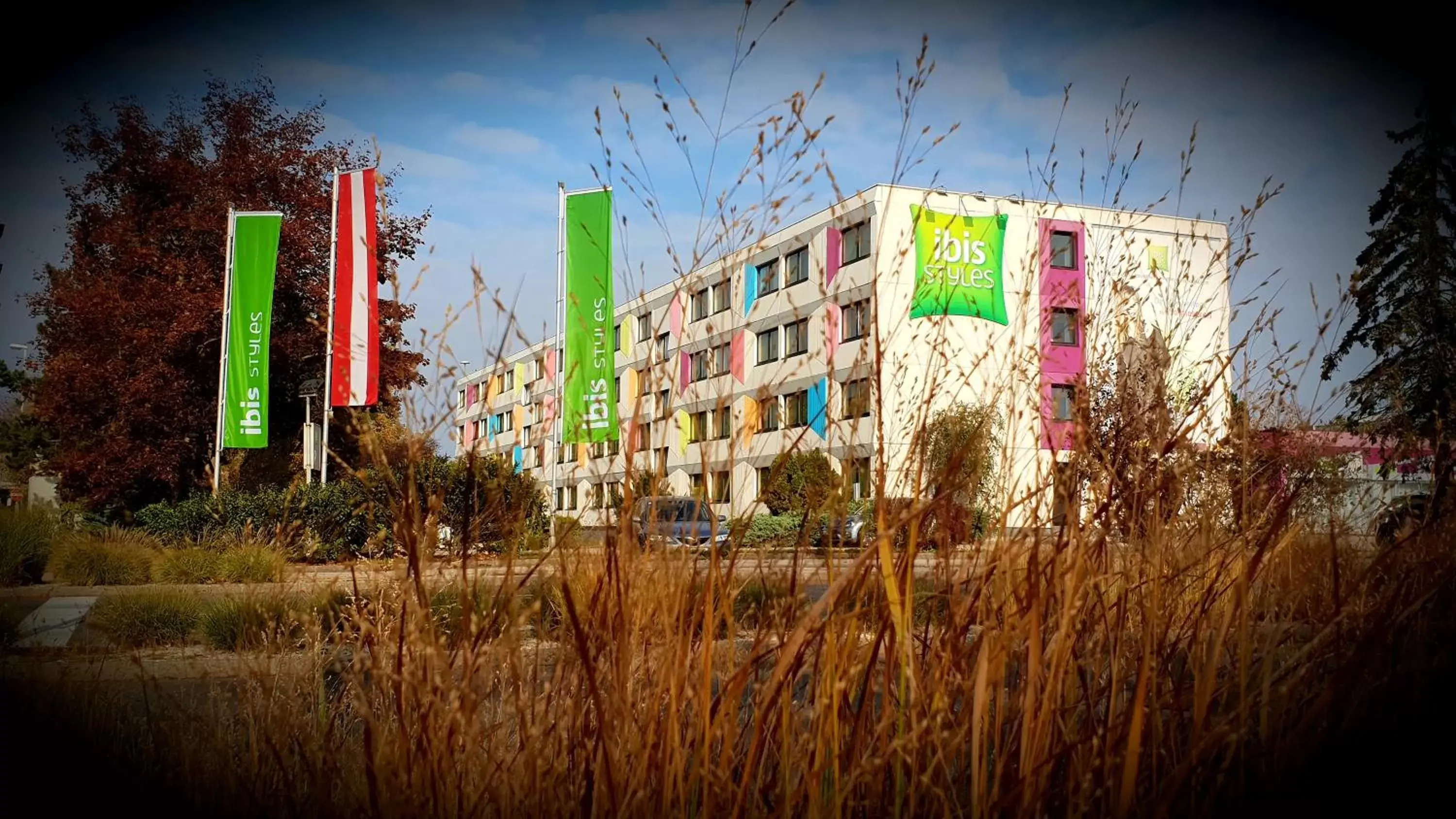 Facade/entrance, Property Building in Ibis Styles Linz