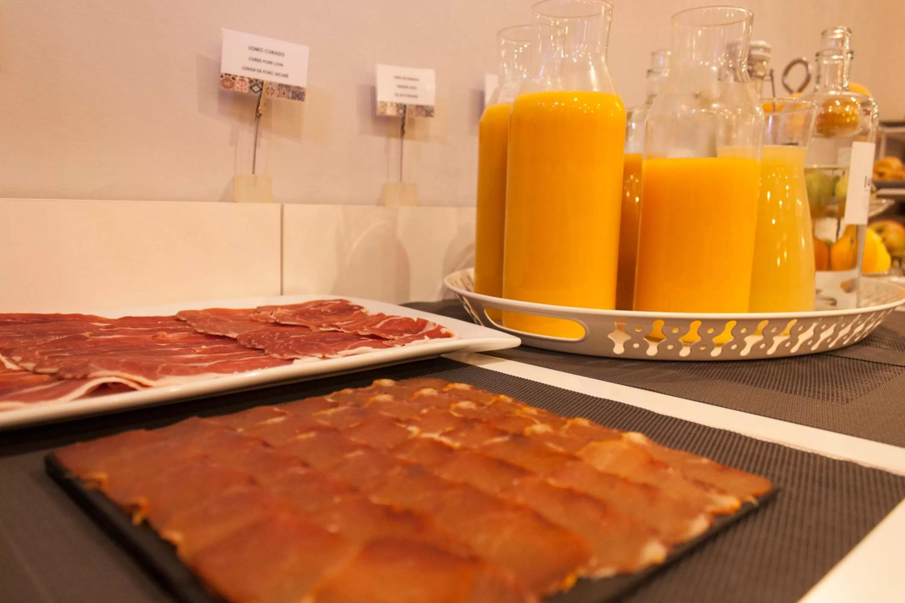 Buffet breakfast in Hotel Torico Plaza